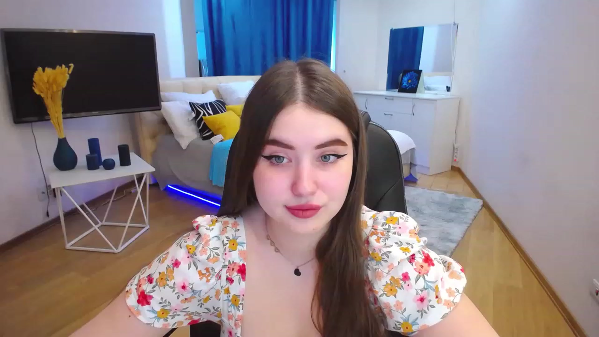 Gallery image thumbnail from AdmireMyEyes's myfreecams stream on, 05/04/2023, 09:44 image 3 of 20