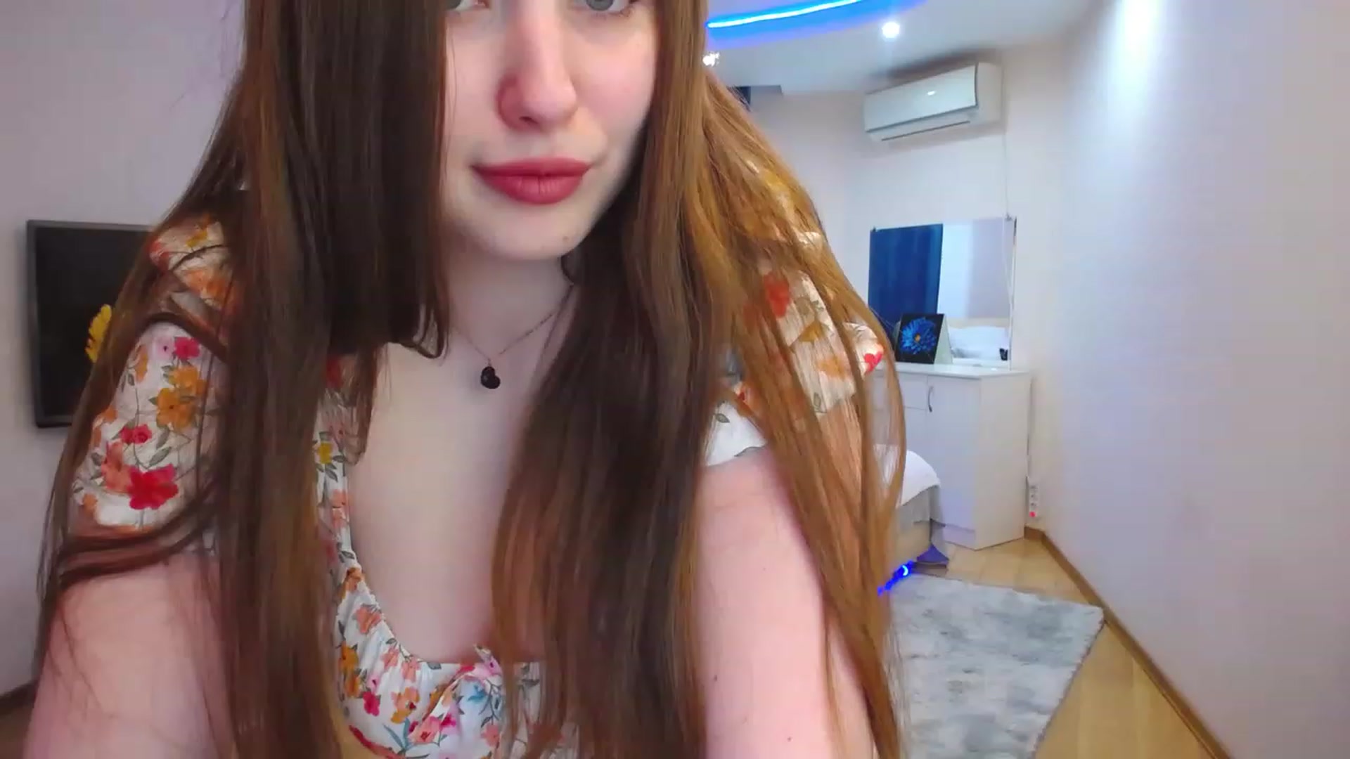 Gallery image thumbnail from AdmireMyEyes's myfreecams stream on, 05/04/2023, 09:44 image 14 of 20