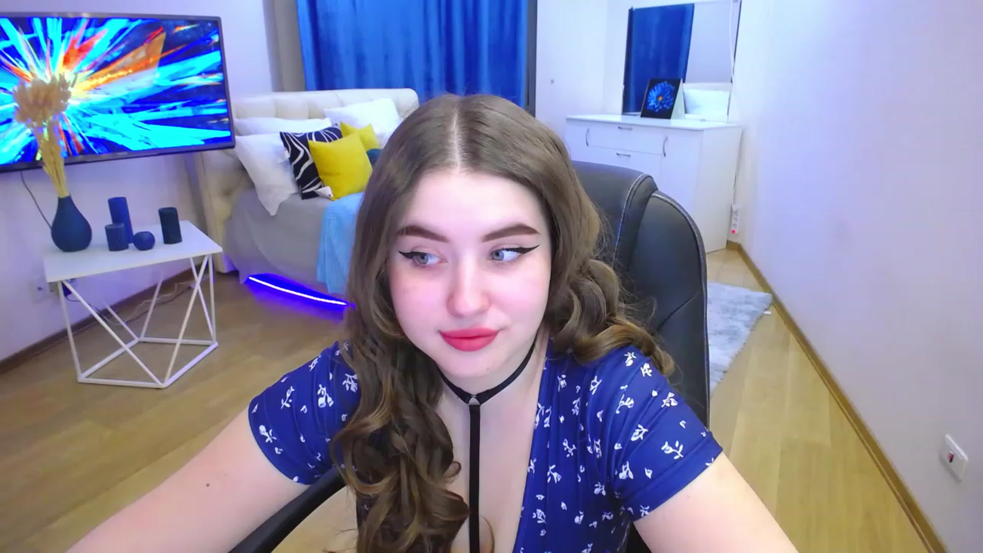 Gallery image thumbnail from AdmireMyEyes's myfreecams stream on, 05/07/2023, 23:45 image 16 of 20