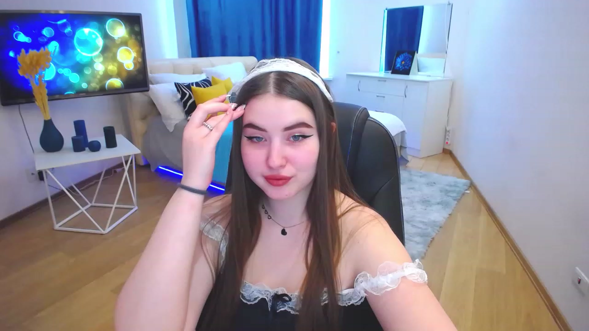 Gallery image thumbnail from AdmireMyEyes's myfreecams stream on, 05/09/2023, 14:24 image 9 of 20