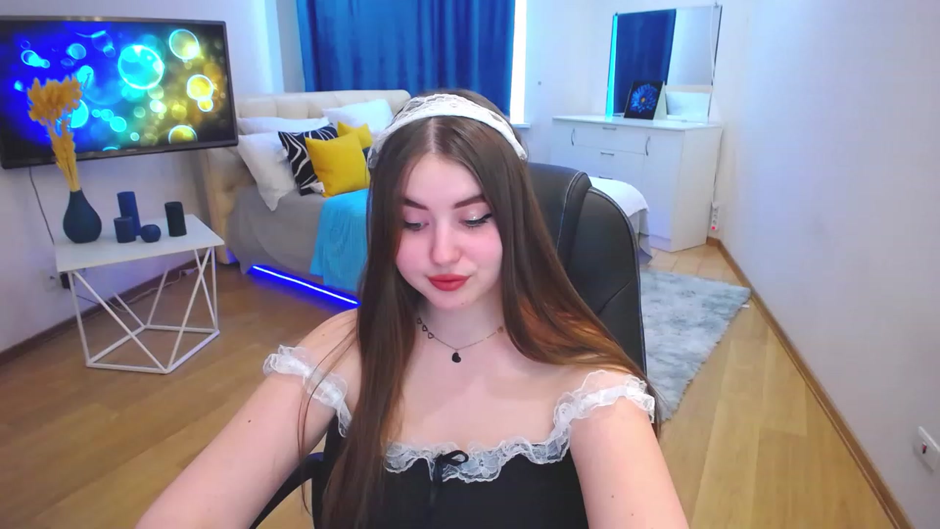 Gallery image thumbnail from AdmireMyEyes's myfreecams stream on, 05/09/2023, 14:24 image 6 of 20