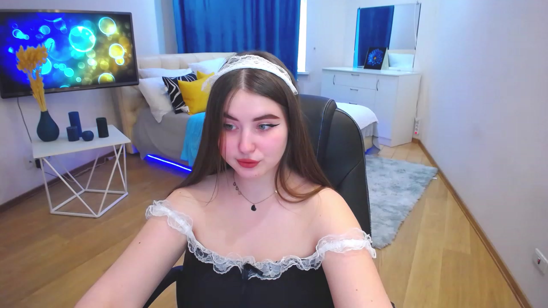 Gallery image thumbnail from AdmireMyEyes's myfreecams stream on, 05/09/2023, 14:24 image 3 of 20