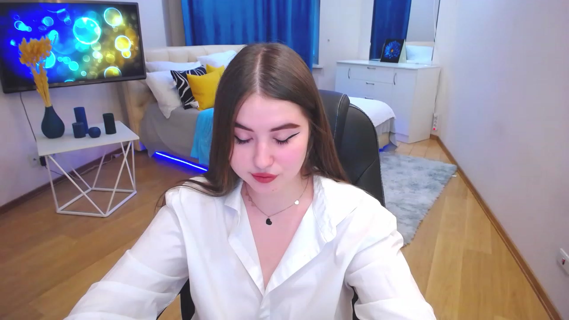 Gallery image thumbnail from AdmireMyEyes's myfreecams stream on, 05/09/2023, 16:50 image 14 of 20