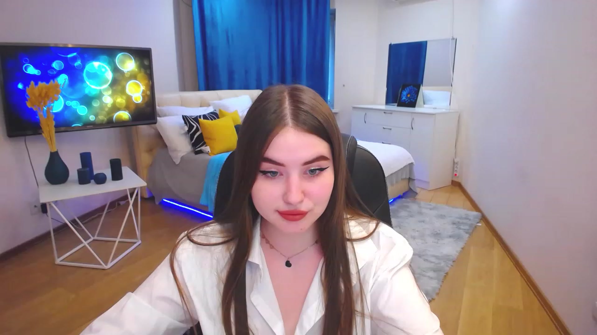 Gallery image thumbnail from AdmireMyEyes's myfreecams stream on, 05/09/2023, 16:50 image 8 of 20
