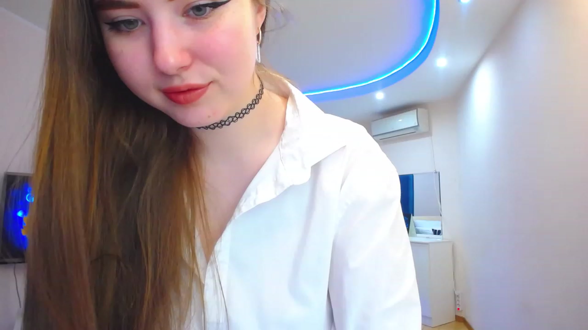Gallery image thumbnail from AdmireMyEyes's myfreecams stream on, 05/11/2023, 06:42 image 16 of 20