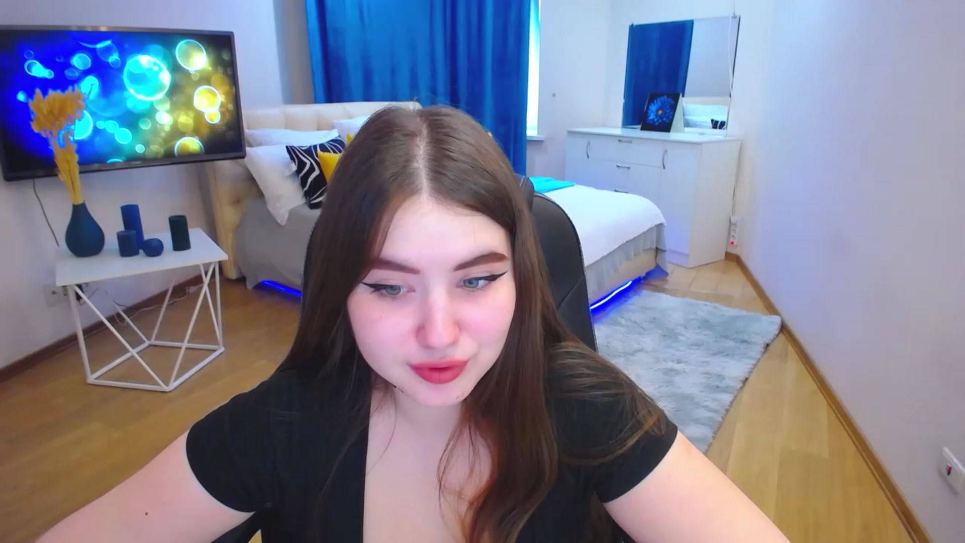 Gallery image thumbnail from AdmireMyEyes's myfreecams stream on, 05/11/2023, 09:47 image 4 of 20