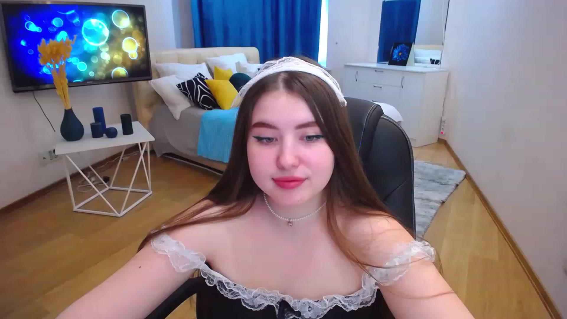 Gallery image thumbnail from AdmireMyEyes's myfreecams stream on, 05/19/2023, 07:12 image 6 of 20