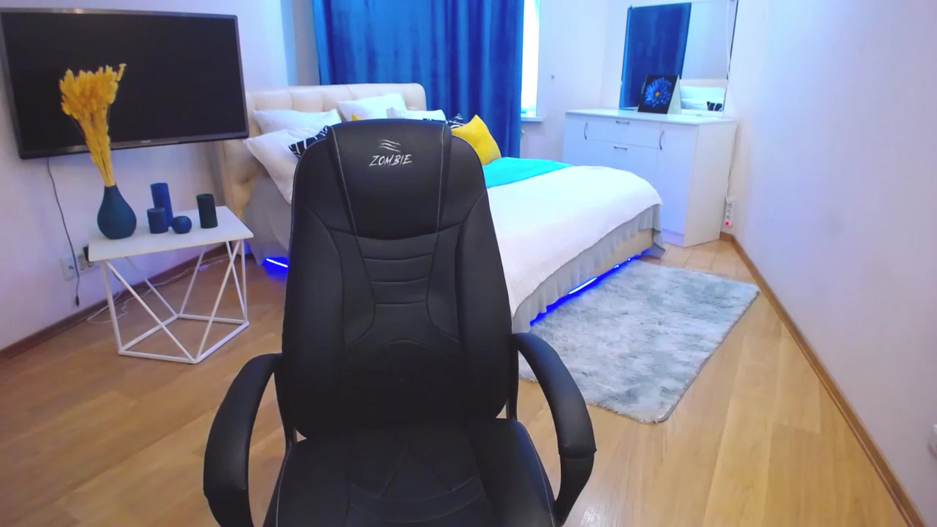 Gallery image thumbnail from AdmireMyEyes's myfreecams stream on, 05/21/2023, 07:13 image 20 of 20
