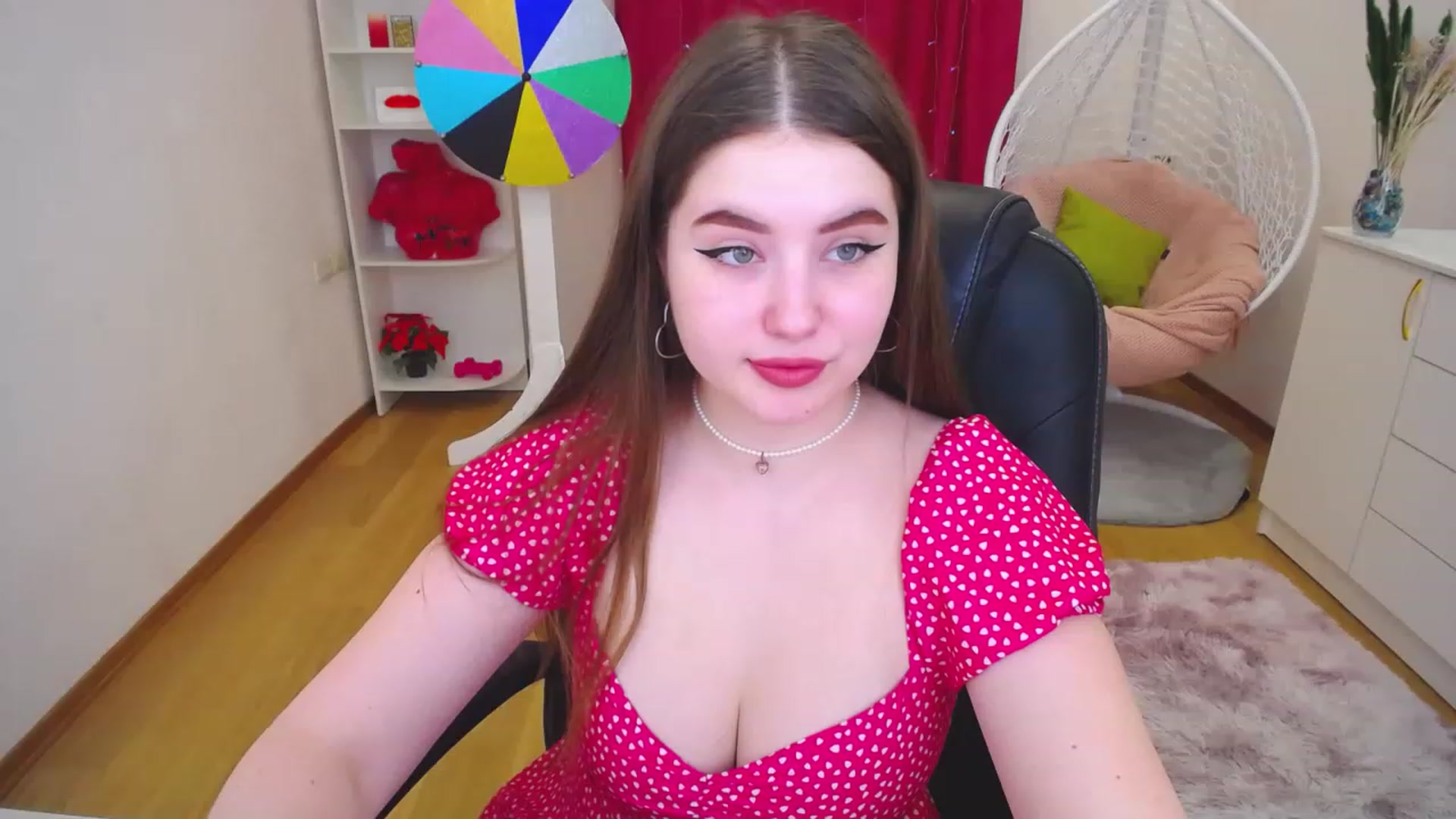 Gallery image thumbnail from AdmireMyEyes's myfreecams stream on, 05/22/2023, 09:46 image 15 of 20