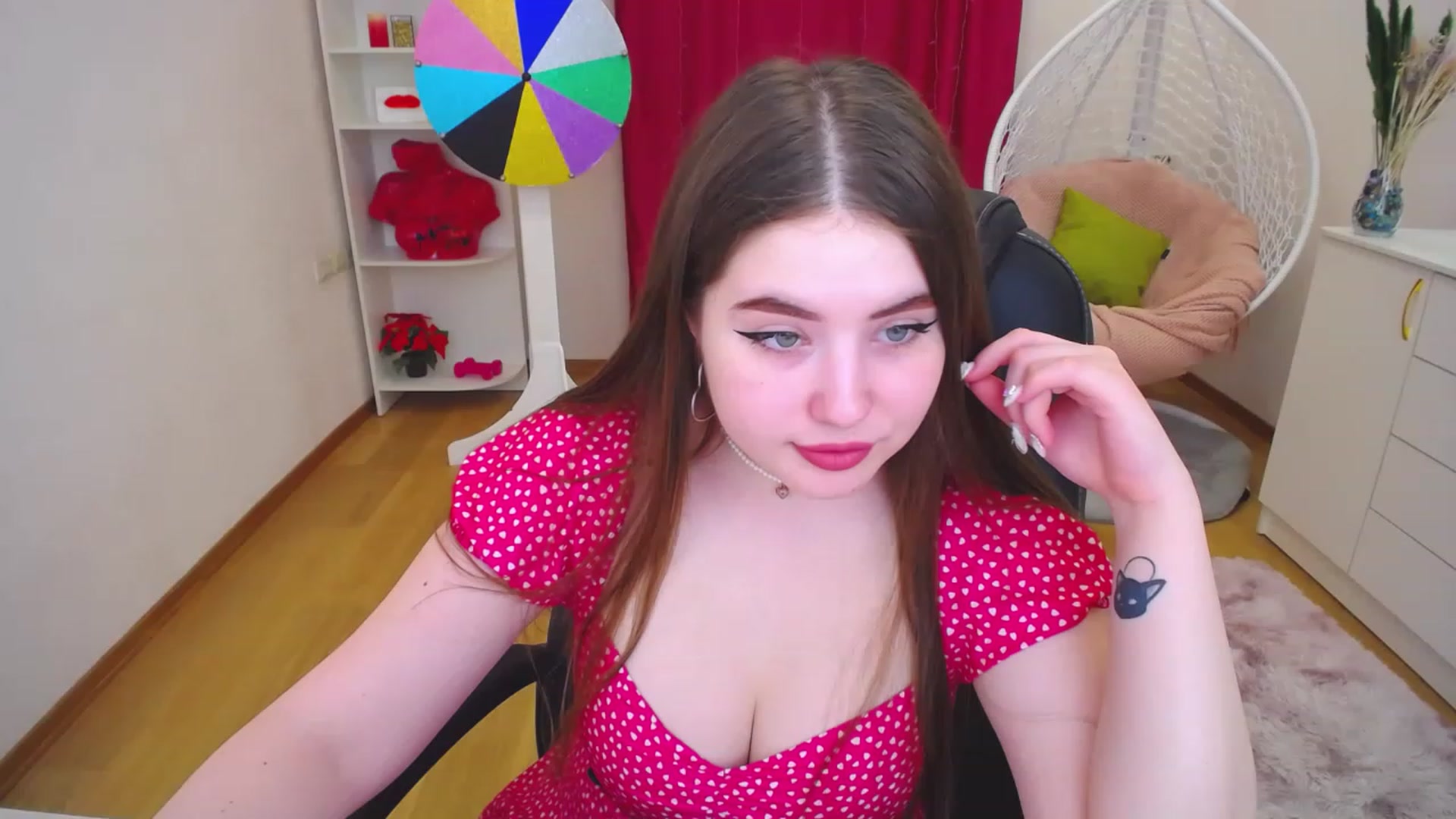 Gallery image thumbnail from AdmireMyEyes's myfreecams stream on, 05/22/2023, 09:46 image 20 of 20