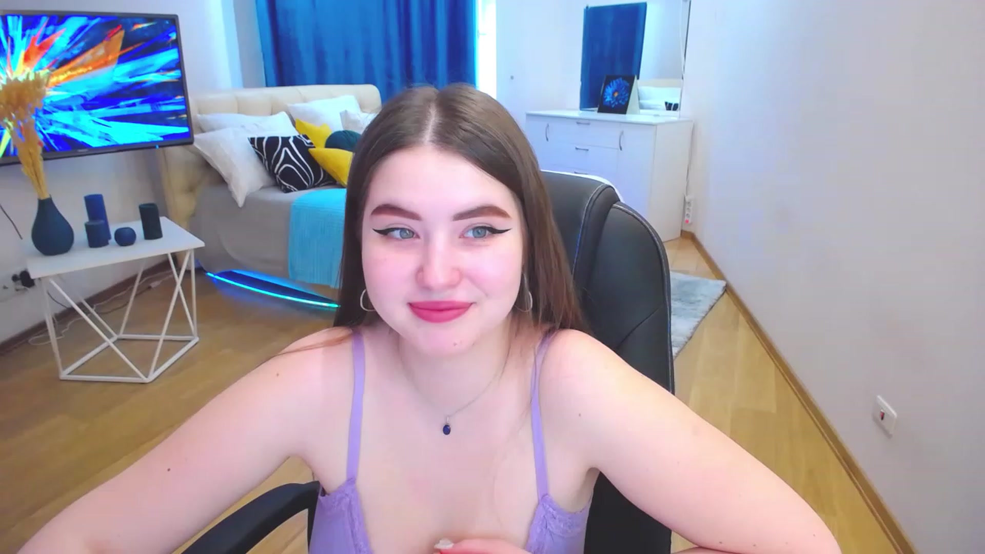 Gallery image thumbnail from AdmireMyEyes's myfreecams stream on, 05/25/2023, 07:45 image 1 of 20