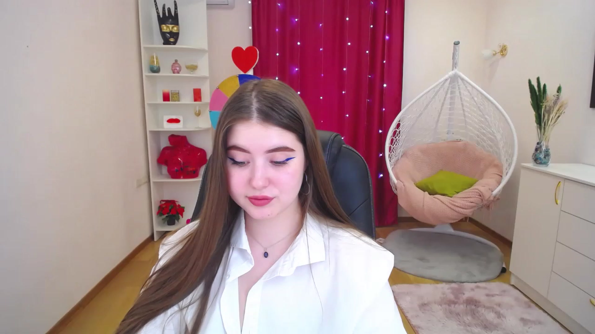 Gallery image thumbnail from AdmireMyEyes's myfreecams stream on, 05/26/2023, 07:14 image 6 of 20