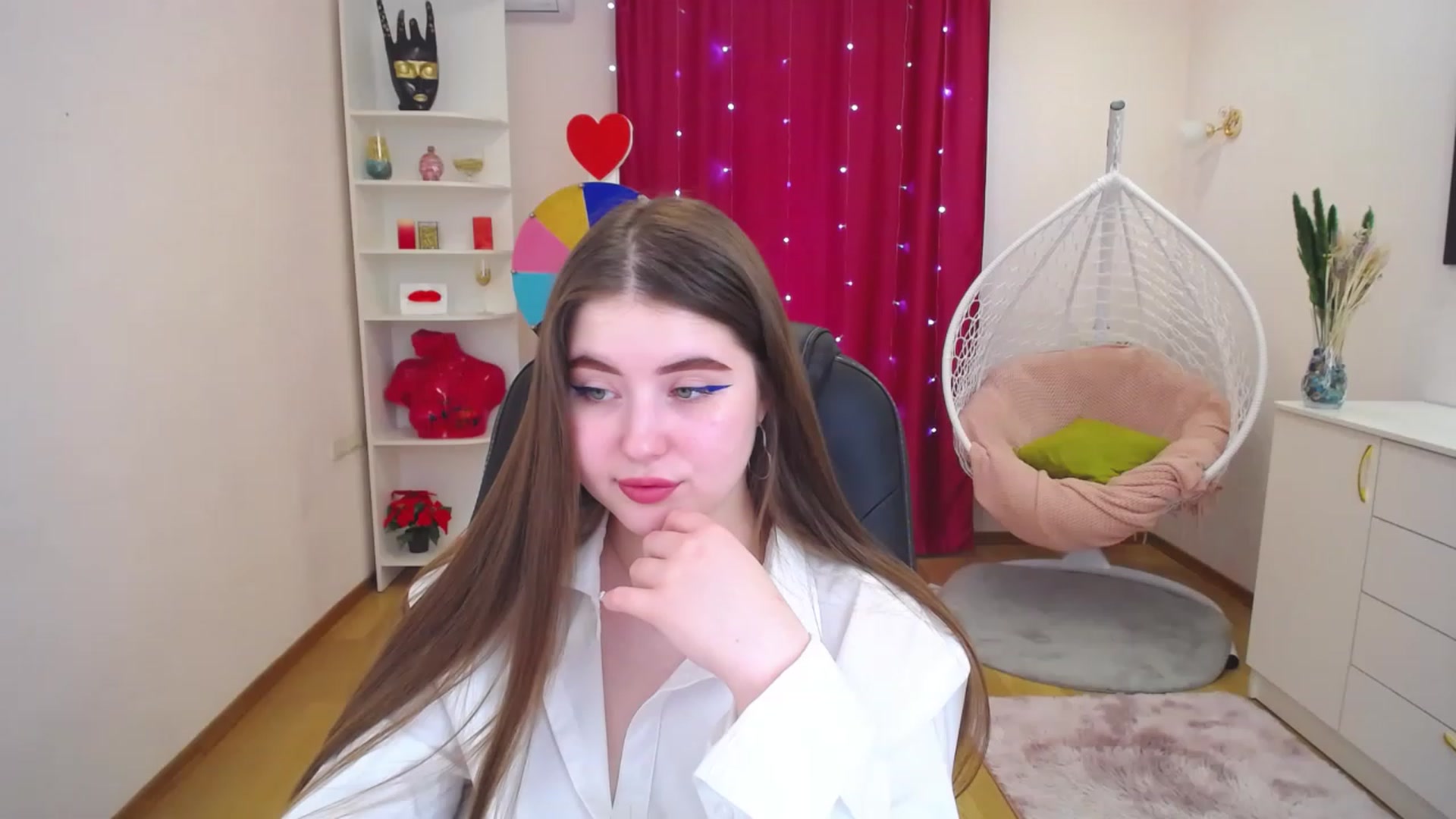 Gallery image thumbnail from AdmireMyEyes's myfreecams stream on, 05/26/2023, 07:14 image 1 of 20
