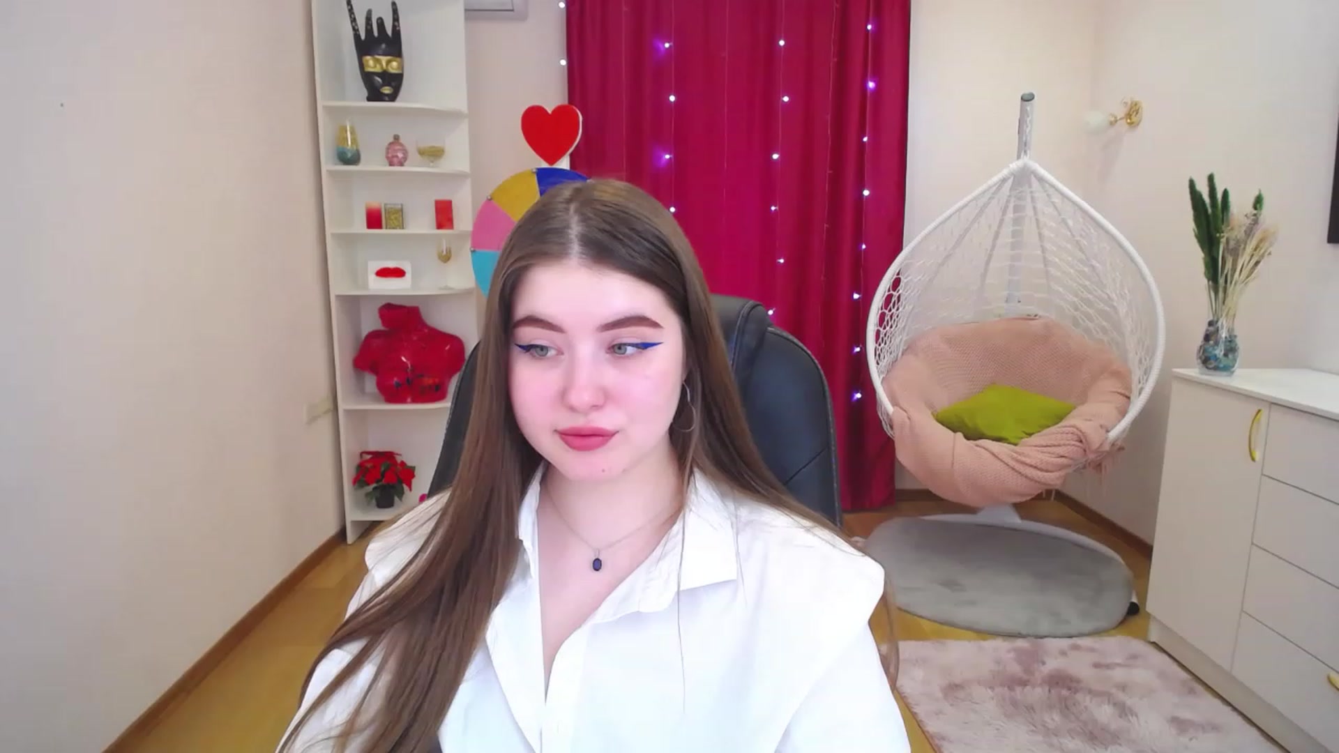Gallery image thumbnail from AdmireMyEyes's myfreecams stream on, 05/26/2023, 07:14 image 2 of 20