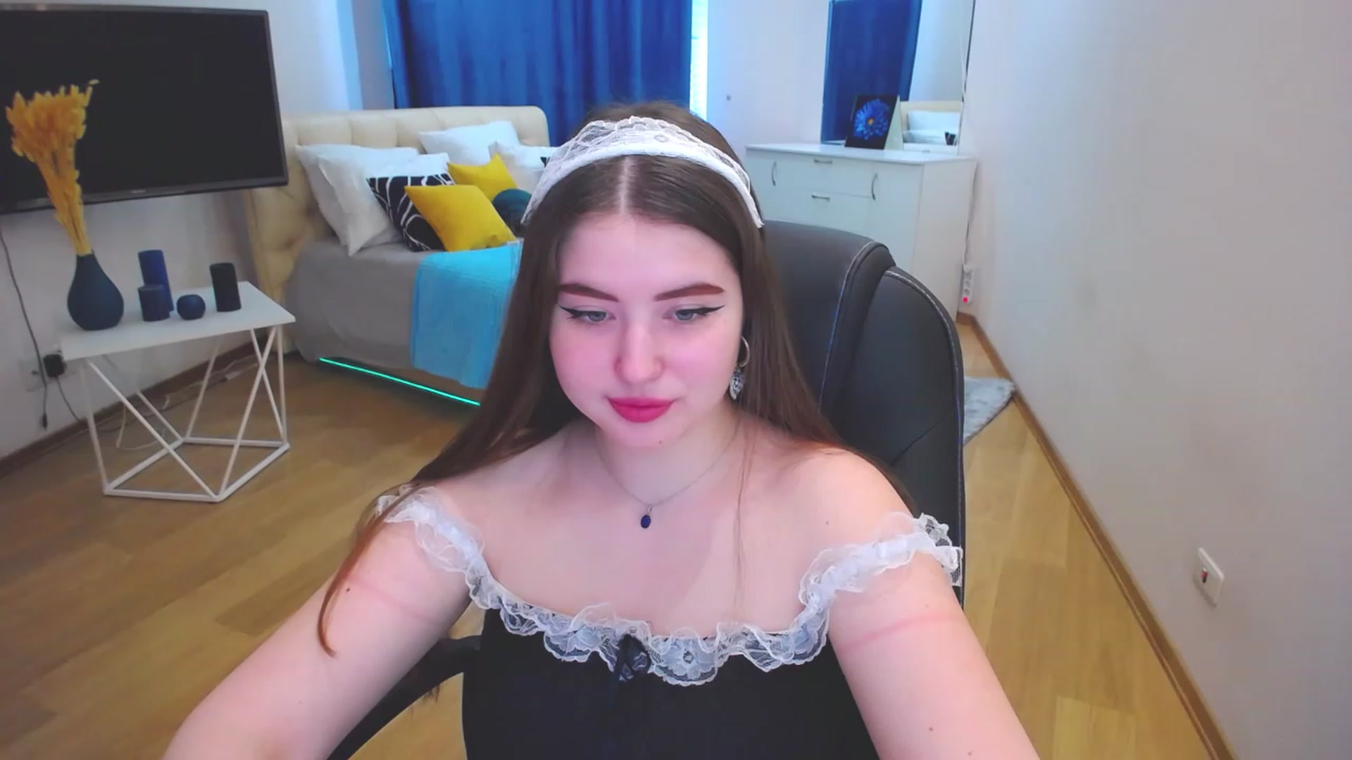 Gallery image thumbnail from AdmireMyEyes's myfreecams stream on, 05/29/2023, 06:51 image 6 of 20