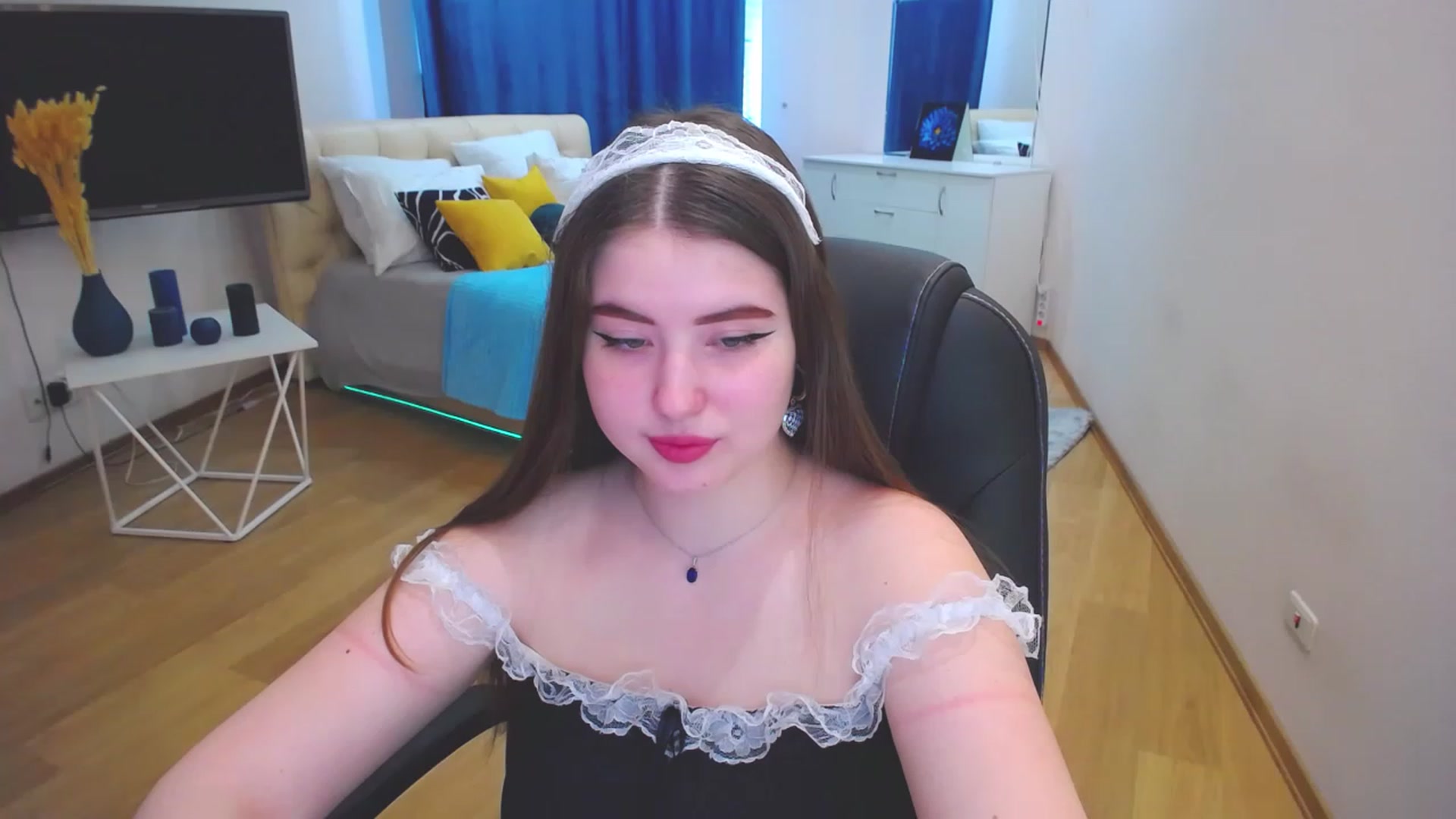 Gallery image thumbnail from AdmireMyEyes's myfreecams stream on, 05/29/2023, 06:51 image 8 of 20