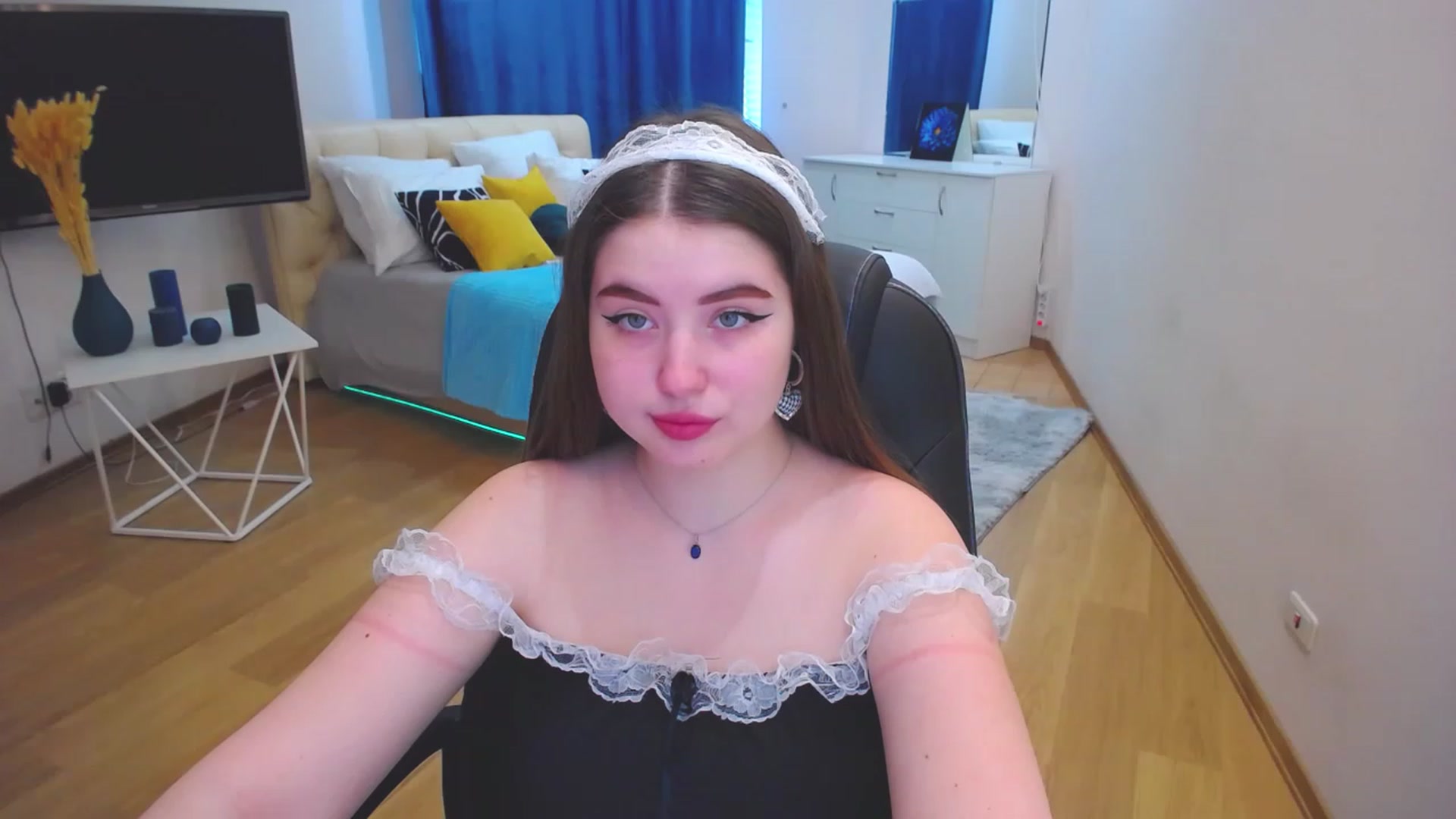 Gallery image thumbnail from AdmireMyEyes's myfreecams stream on, 05/29/2023, 06:51 image 2 of 20