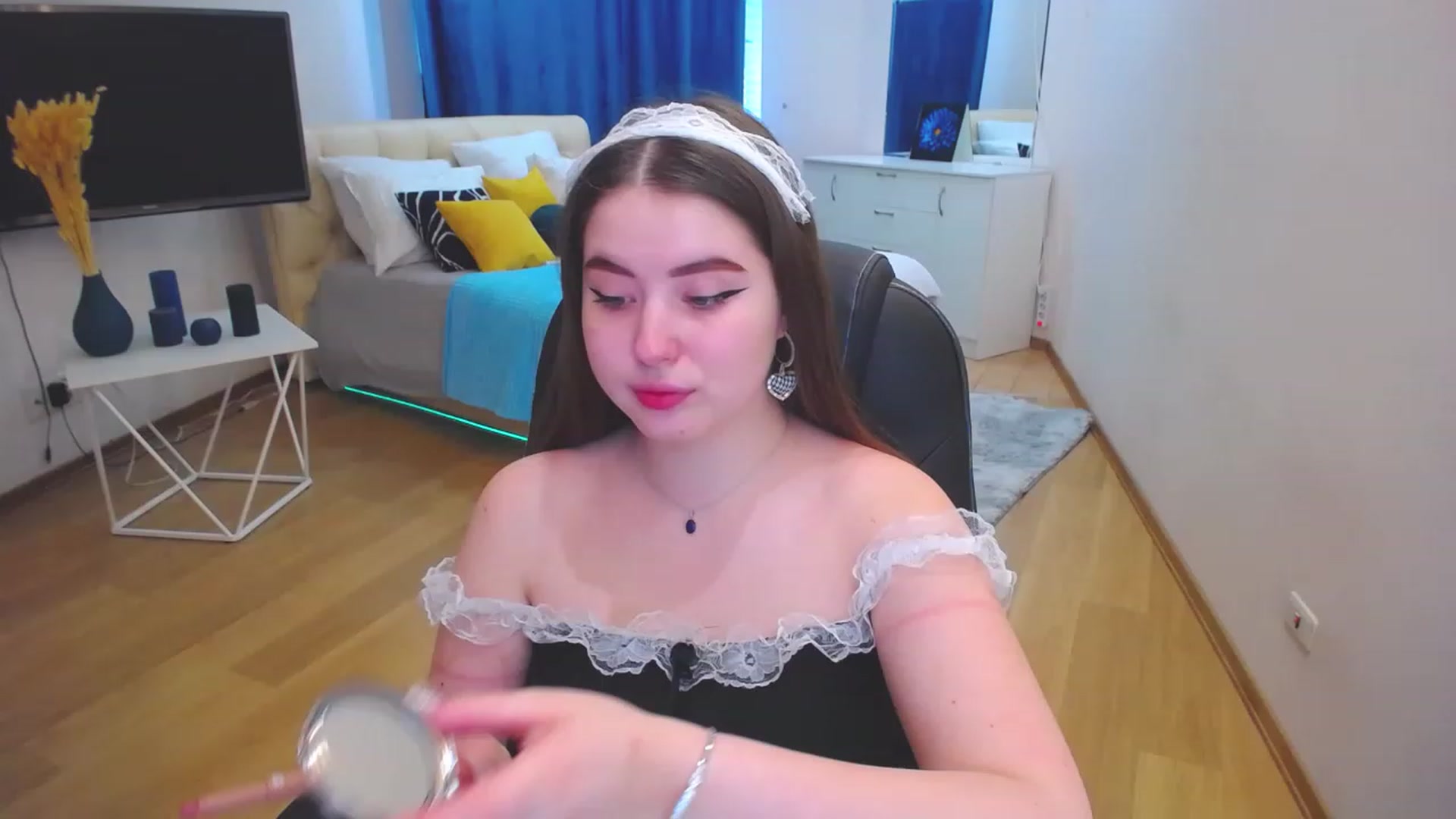 Gallery image thumbnail from AdmireMyEyes's myfreecams stream on, 05/29/2023, 06:51 image 1 of 20