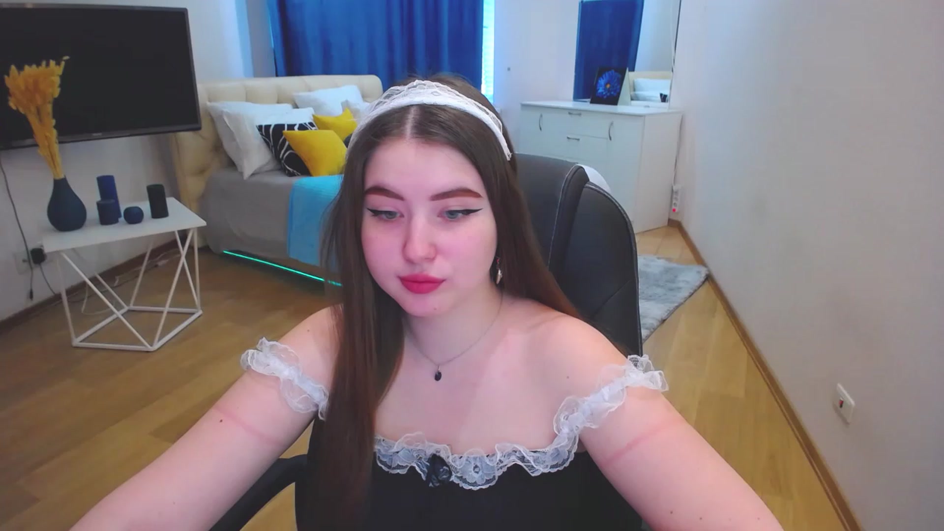 Gallery image thumbnail from AdmireMyEyes's myfreecams stream on, 05/29/2023, 06:51 image 3 of 20