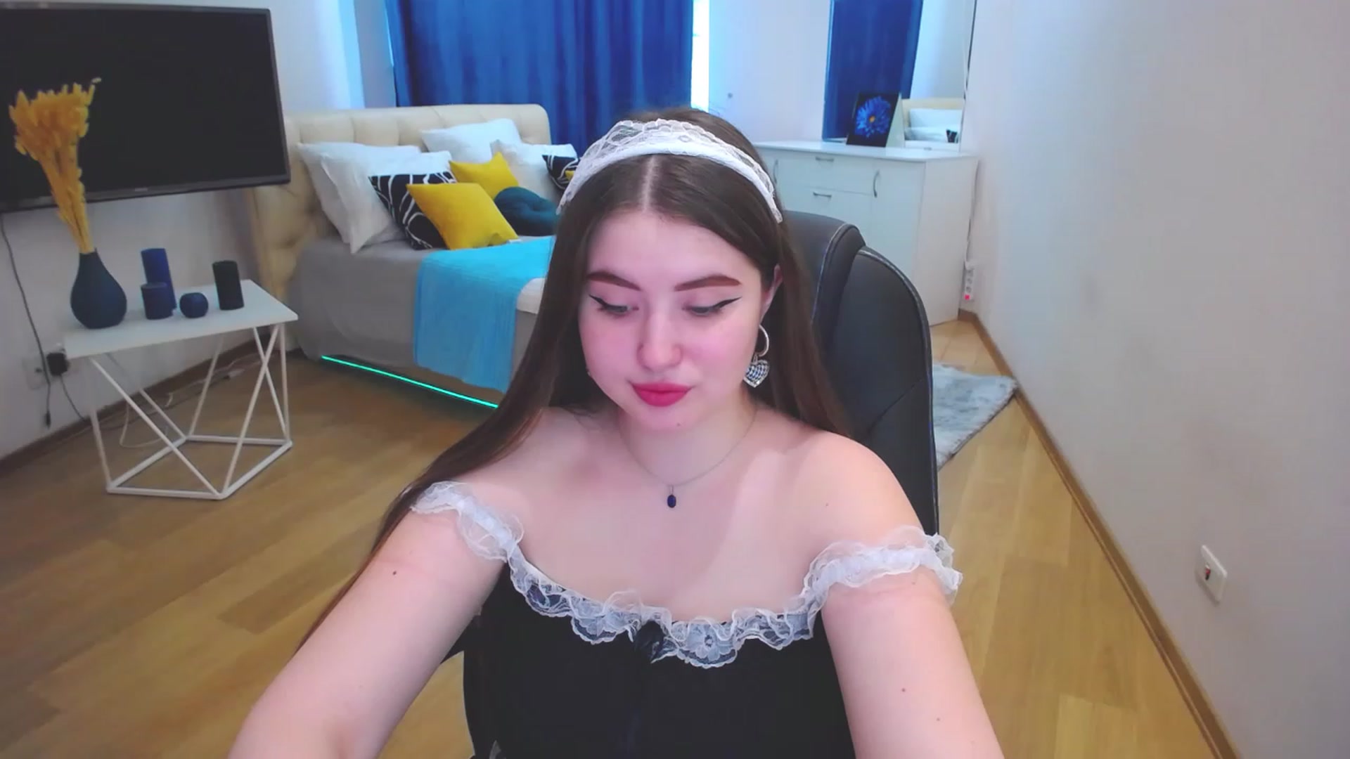 Gallery image thumbnail from AdmireMyEyes's myfreecams stream on, 05/29/2023, 06:51 image 19 of 20