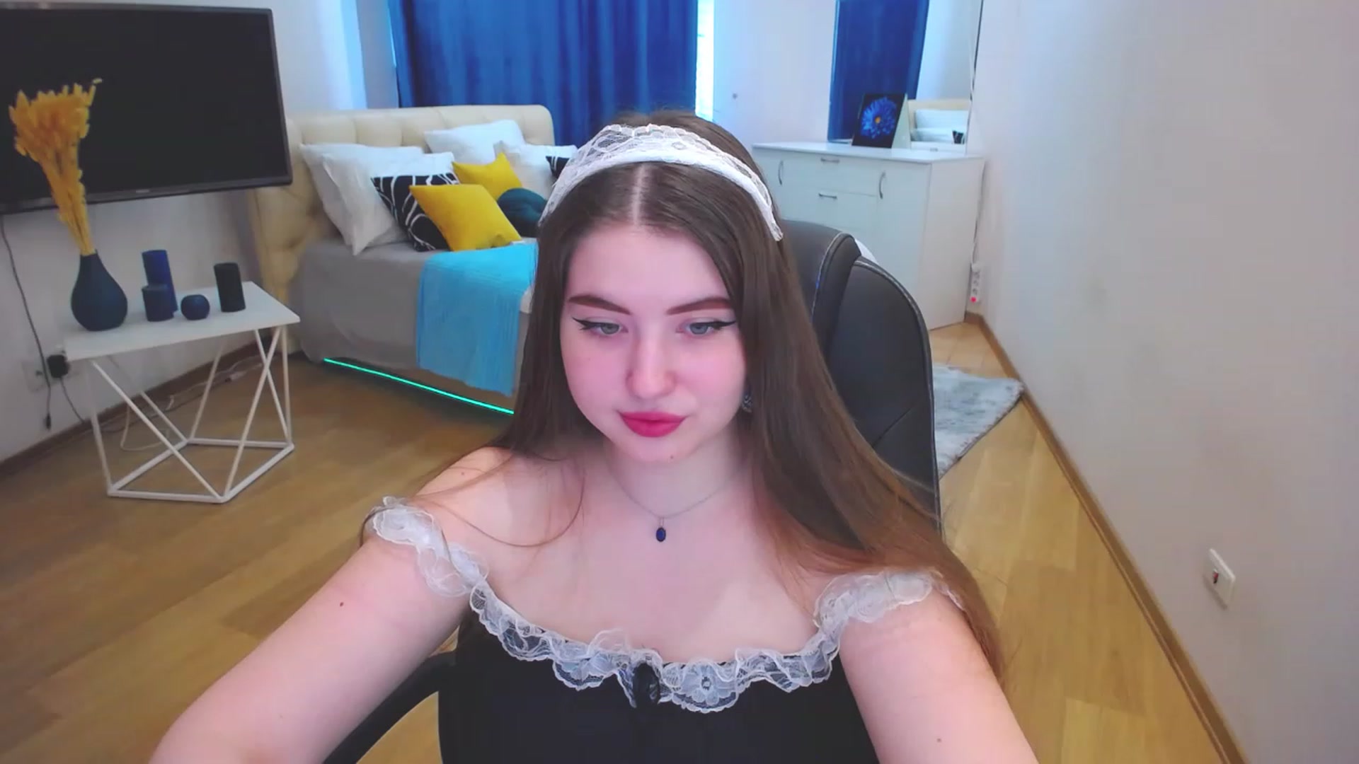 Gallery image thumbnail from AdmireMyEyes's myfreecams stream on, 05/29/2023, 07:27 image 2 of 20