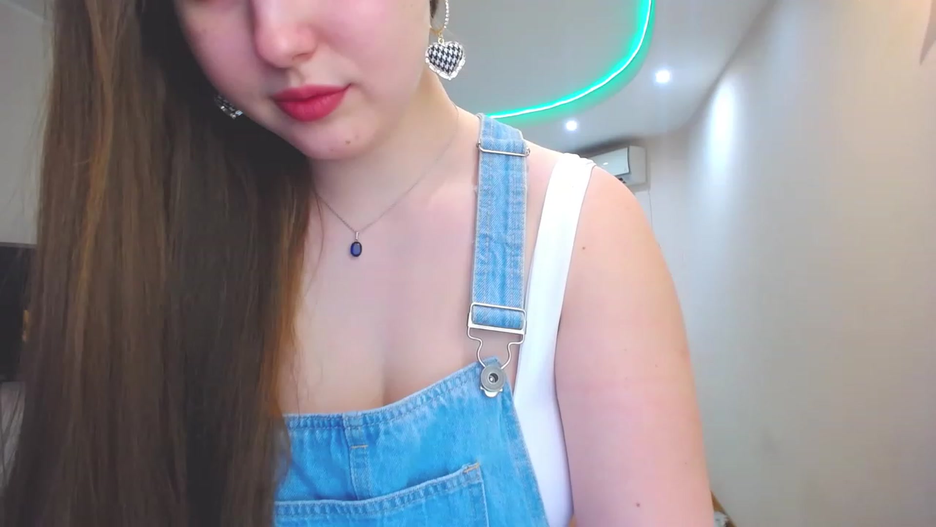 Gallery image thumbnail from AdmireMyEyes's myfreecams stream on, 05/29/2023, 07:27 image 16 of 20