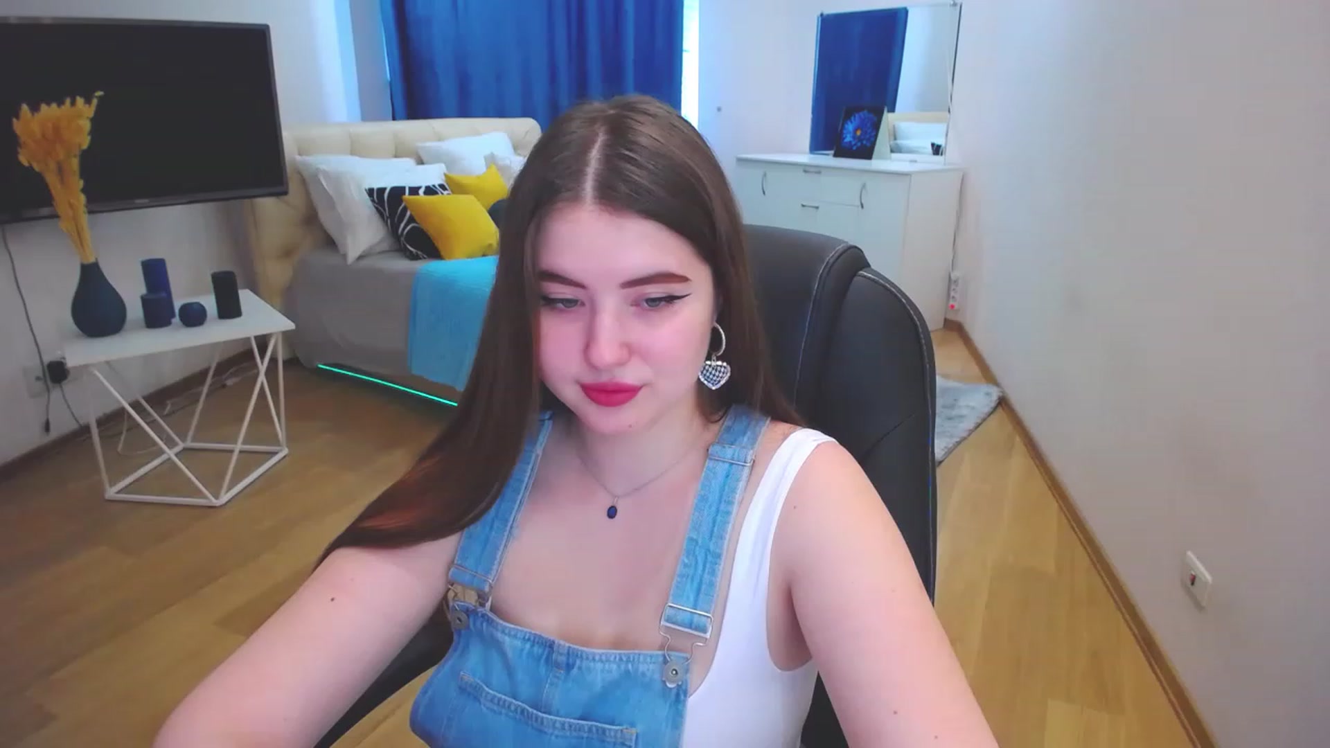 Gallery image thumbnail from AdmireMyEyes's myfreecams stream on, 05/29/2023, 07:27 image 20 of 20