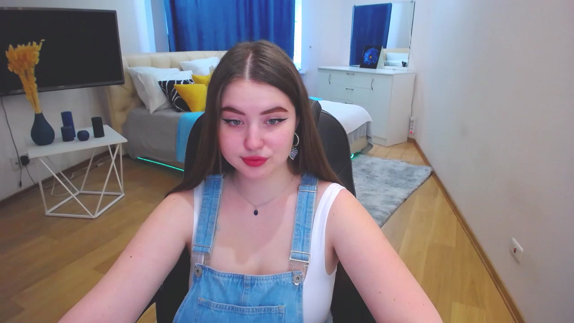 Gallery image thumbnail from AdmireMyEyes's myfreecams stream on, 05/29/2023, 07:27 image 19 of 20