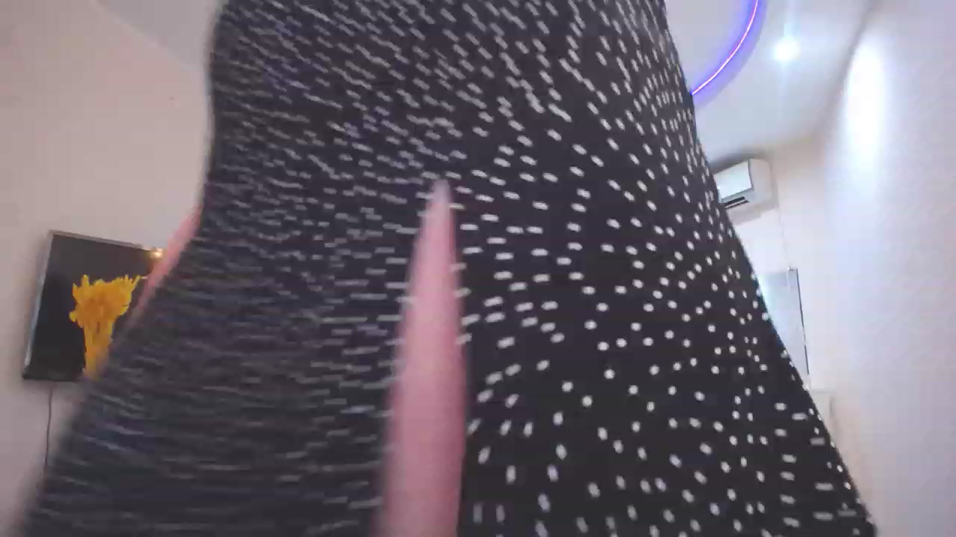 Gallery image thumbnail from AdmireMyEyes's myfreecams stream on, 05/30/2023, 11:06 image 6 of 20