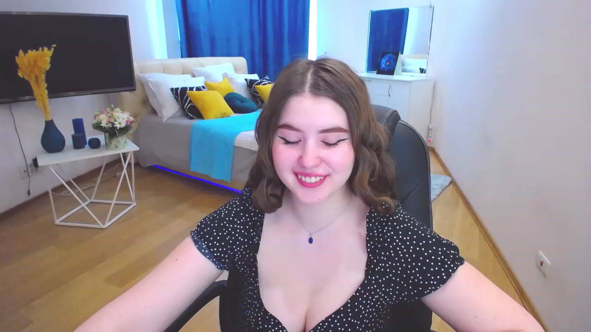 Gallery image thumbnail from AdmireMyEyes's myfreecams stream on, 05/30/2023, 12:47 image 3 of 20