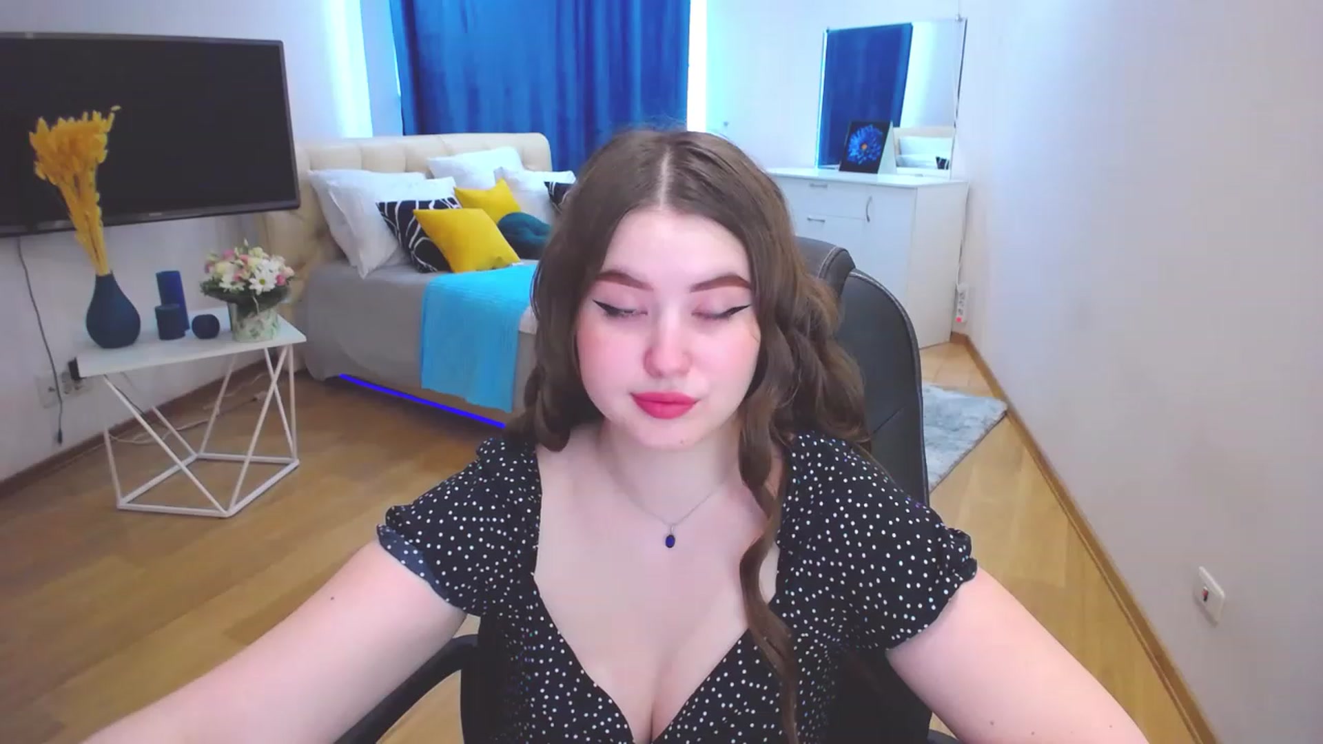 Gallery image thumbnail from AdmireMyEyes's myfreecams stream on, 05/30/2023, 12:47 image 9 of 20