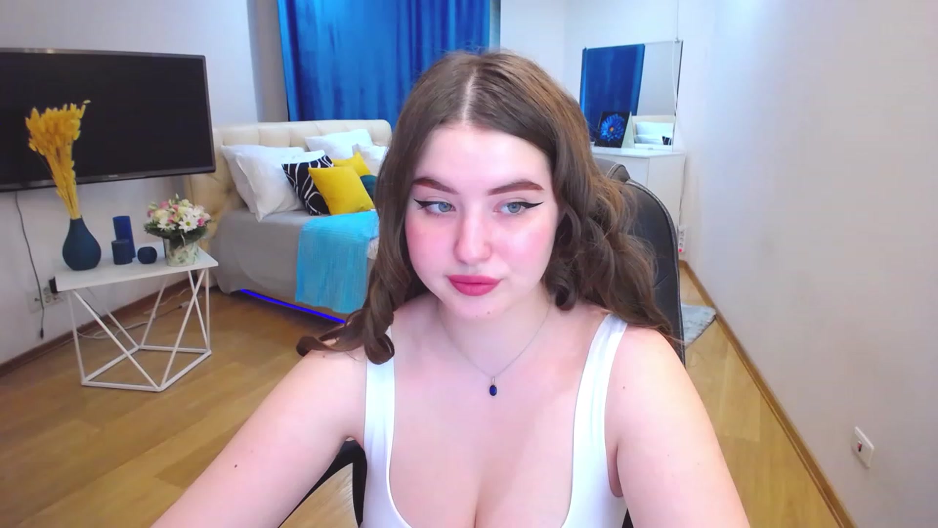 Gallery image thumbnail from AdmireMyEyes's myfreecams stream on, 05/30/2023, 16:18 image 2 of 20