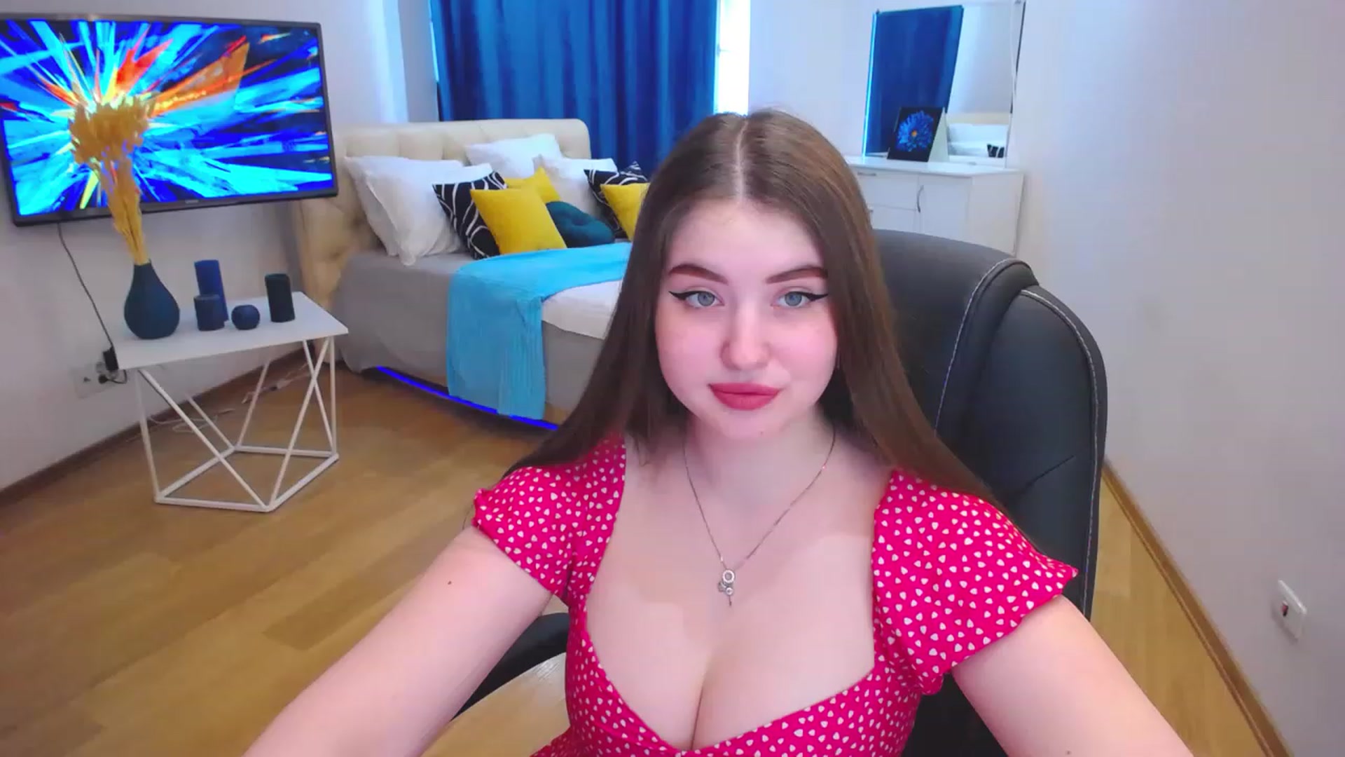 Gallery image thumbnail from AdmireMyEyes's myfreecams stream on, 06/05/2023, 09:52 image 10 of 20