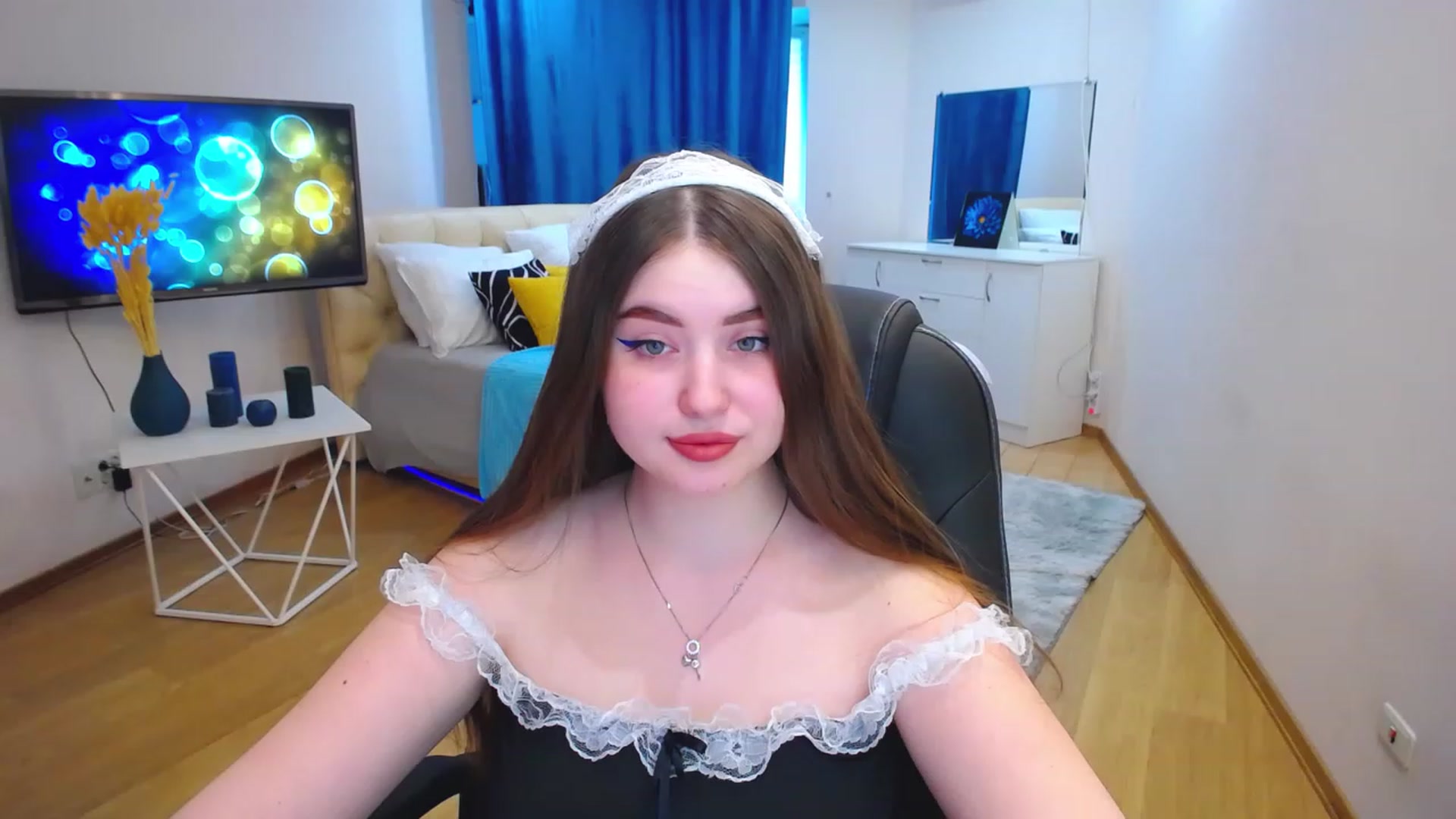 Gallery image thumbnail from AdmireMyEyes's myfreecams stream on, 06/06/2023, 07:20 image 3 of 20