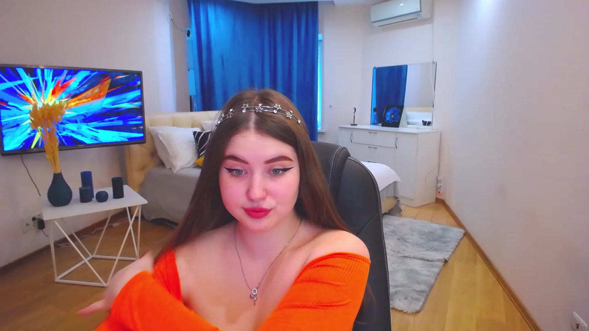 Gallery image thumbnail from AdmireMyEyes's myfreecams stream on, 06/08/2023, 07:18 image 14 of 20