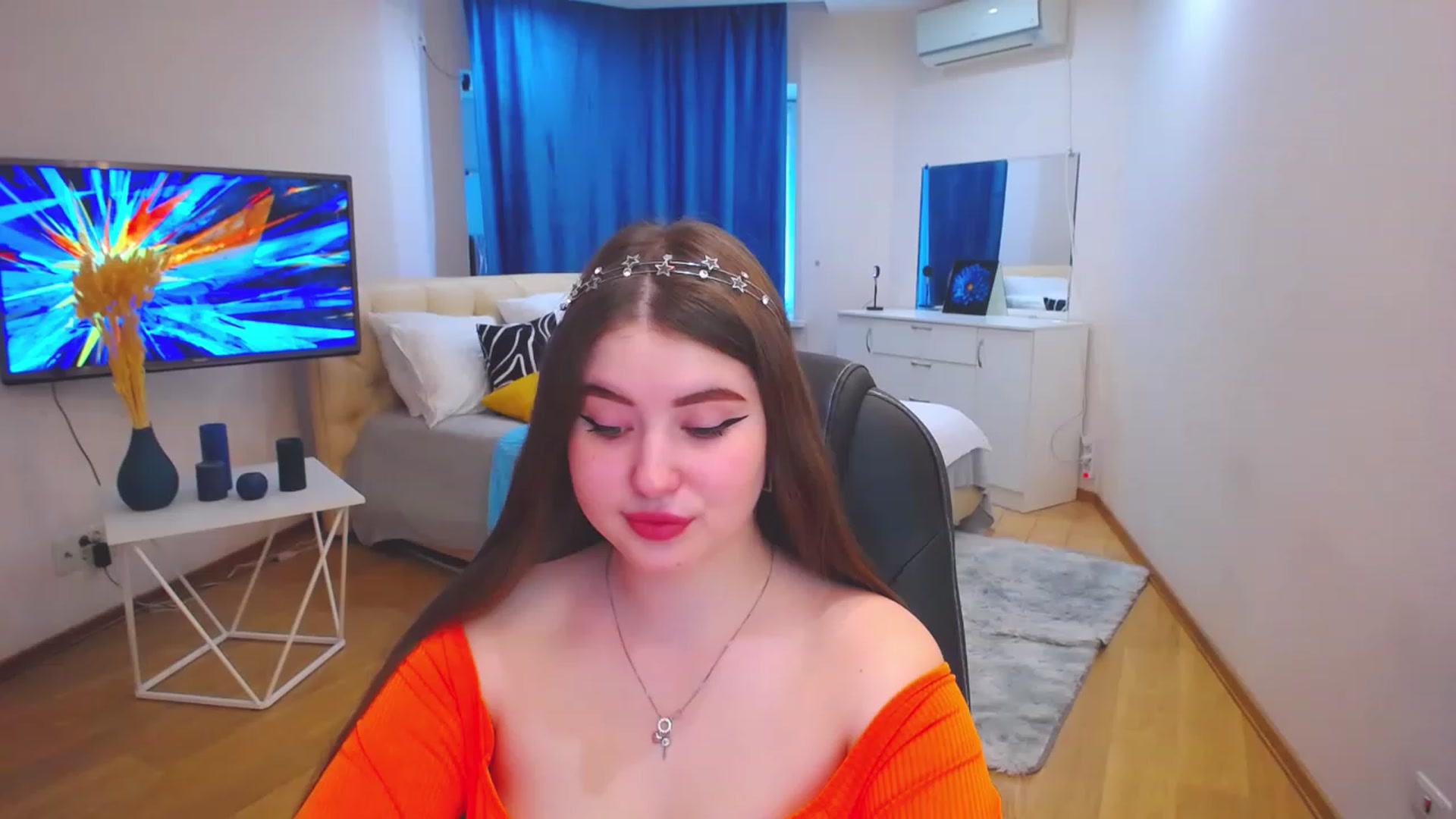 Gallery image thumbnail from AdmireMyEyes's myfreecams stream on, 06/08/2023, 07:18 image 16 of 20