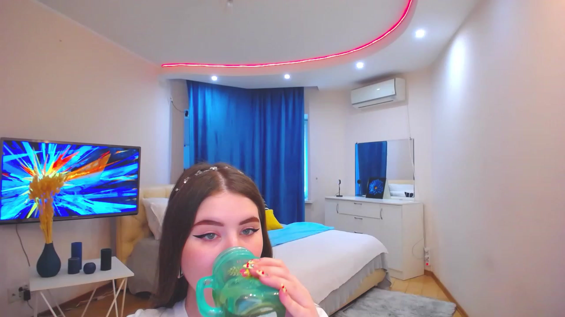 Gallery image thumbnail from AdmireMyEyes's myfreecams stream on, 06/08/2023, 07:18 image 2 of 20