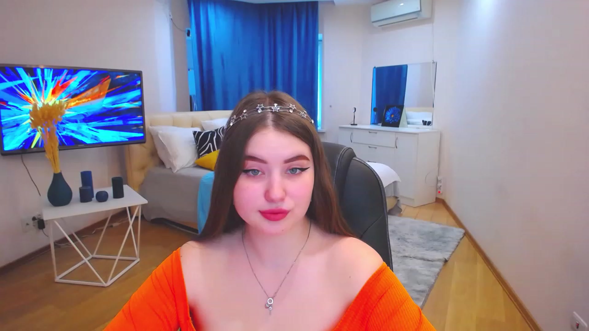 Gallery image thumbnail from AdmireMyEyes's myfreecams stream on, 06/08/2023, 07:18 image 12 of 20