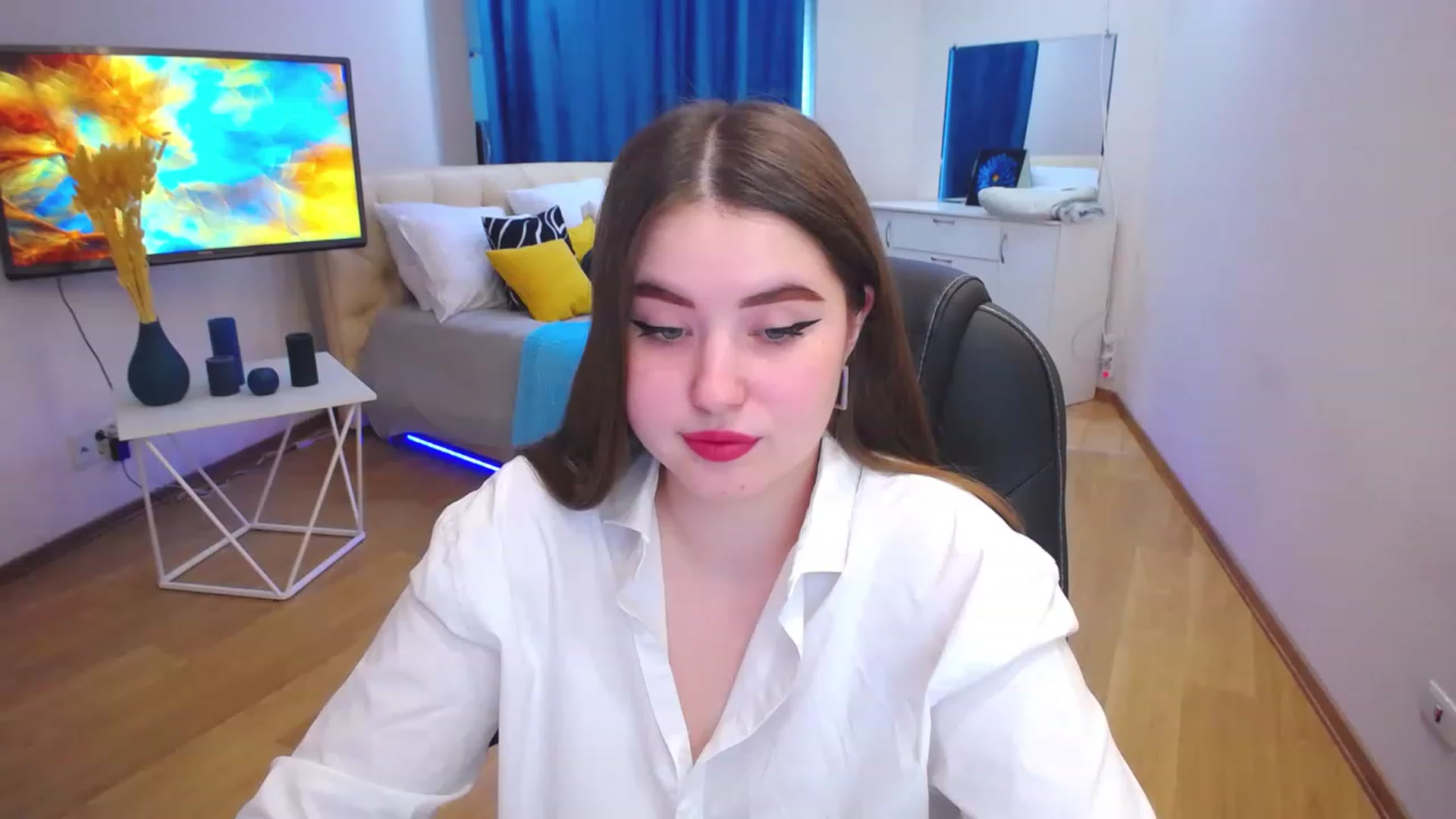Gallery image thumbnail from AdmireMyEyes's myfreecams stream on, 06/13/2023, 07:46 image 2 of 20