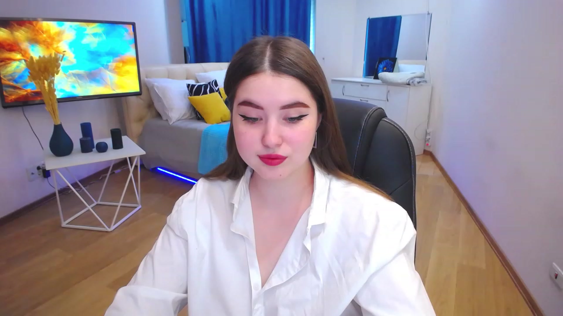 Gallery image thumbnail from AdmireMyEyes's myfreecams stream on, 06/13/2023, 07:46 image 6 of 20