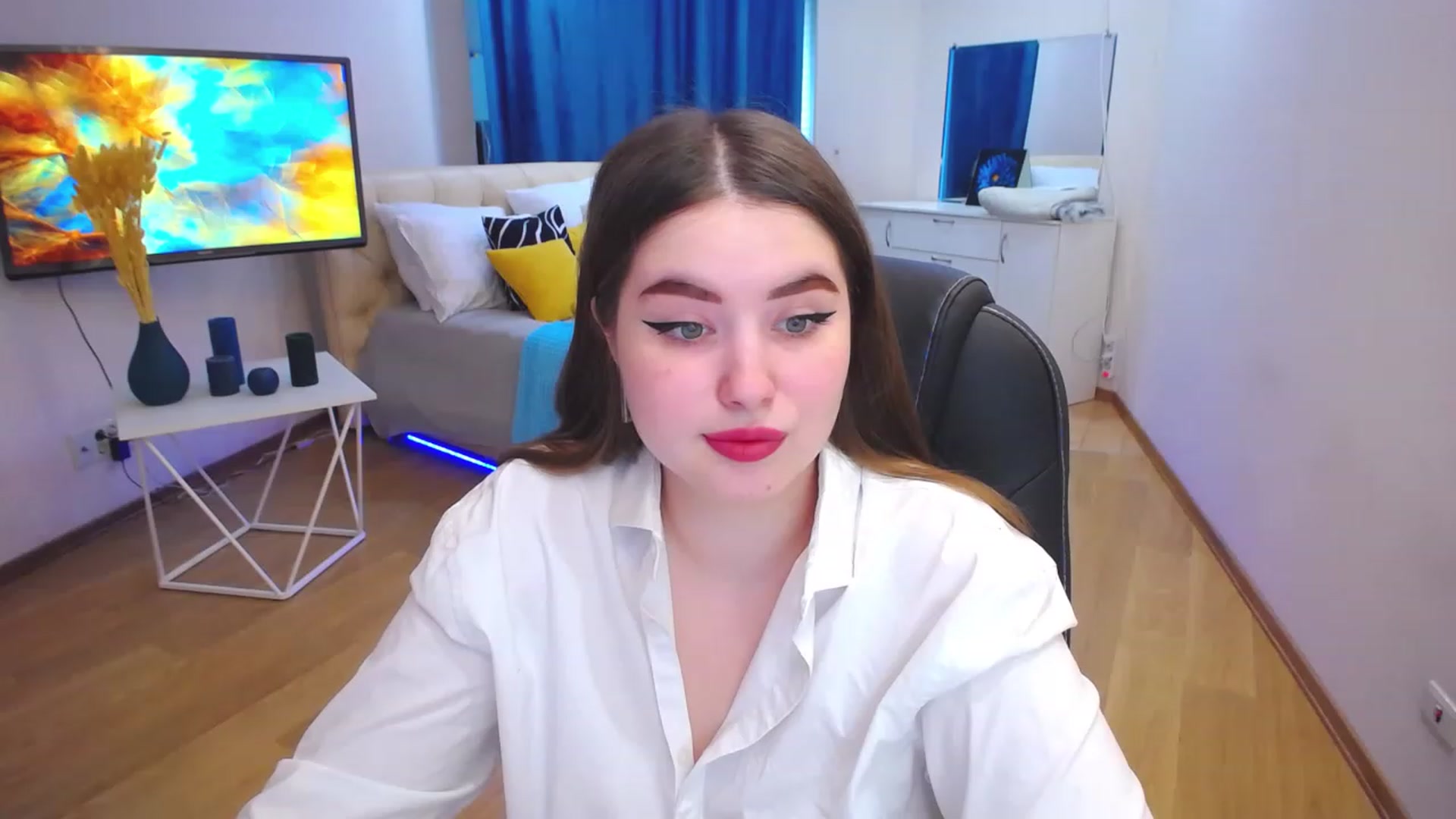 Gallery image thumbnail from AdmireMyEyes's myfreecams stream on, 06/13/2023, 07:46 image 3 of 20