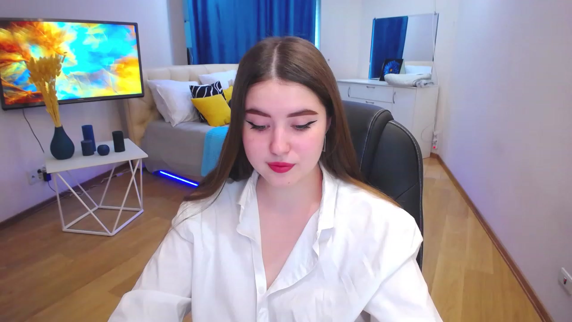 Gallery image thumbnail from AdmireMyEyes's myfreecams stream on, 06/13/2023, 07:46 image 7 of 20