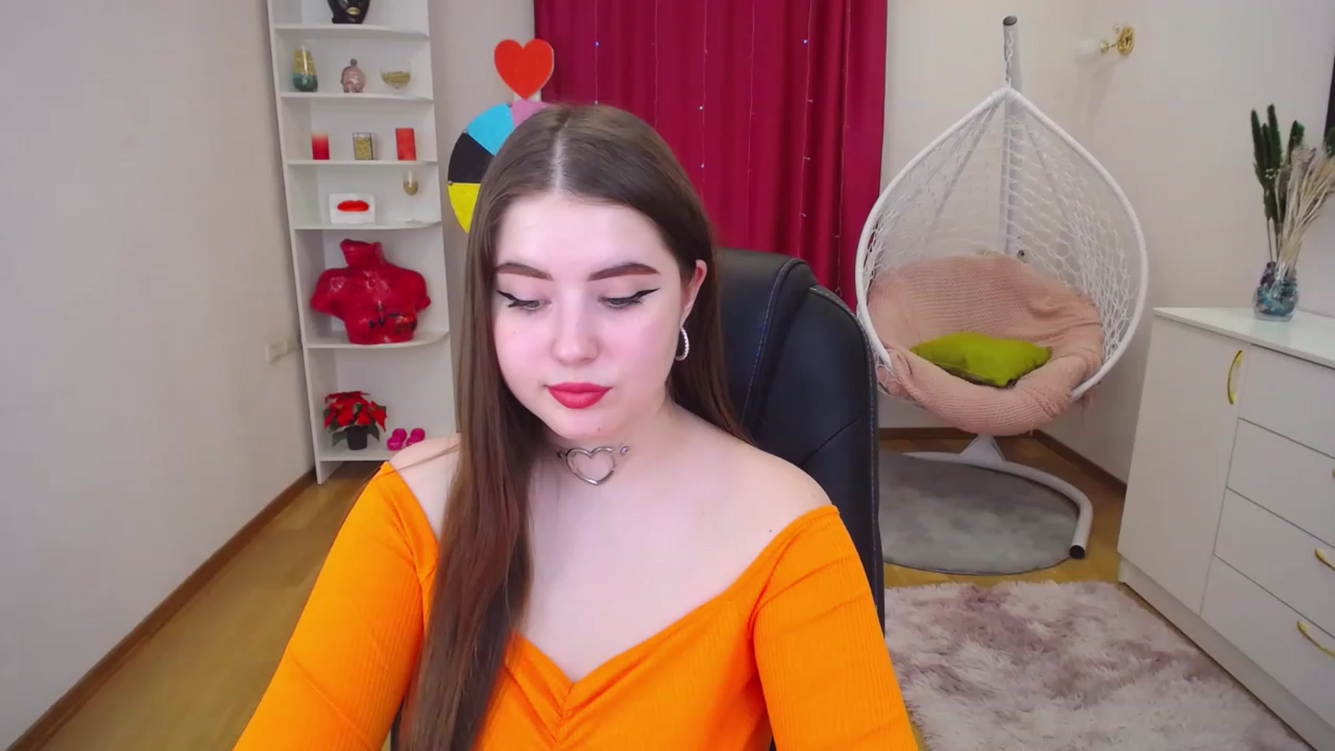 Gallery image thumbnail from AdmireMyEyes's myfreecams stream on, 06/14/2023, 09:37 image 1 of 20