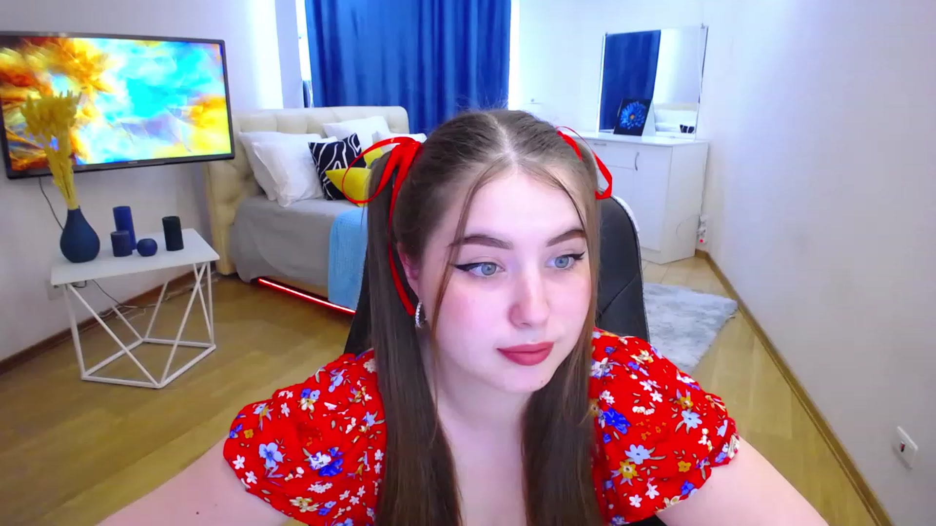 Gallery image thumbnail from AdmireMyEyes's myfreecams stream on, 06/15/2023, 12:46 image 7 of 20