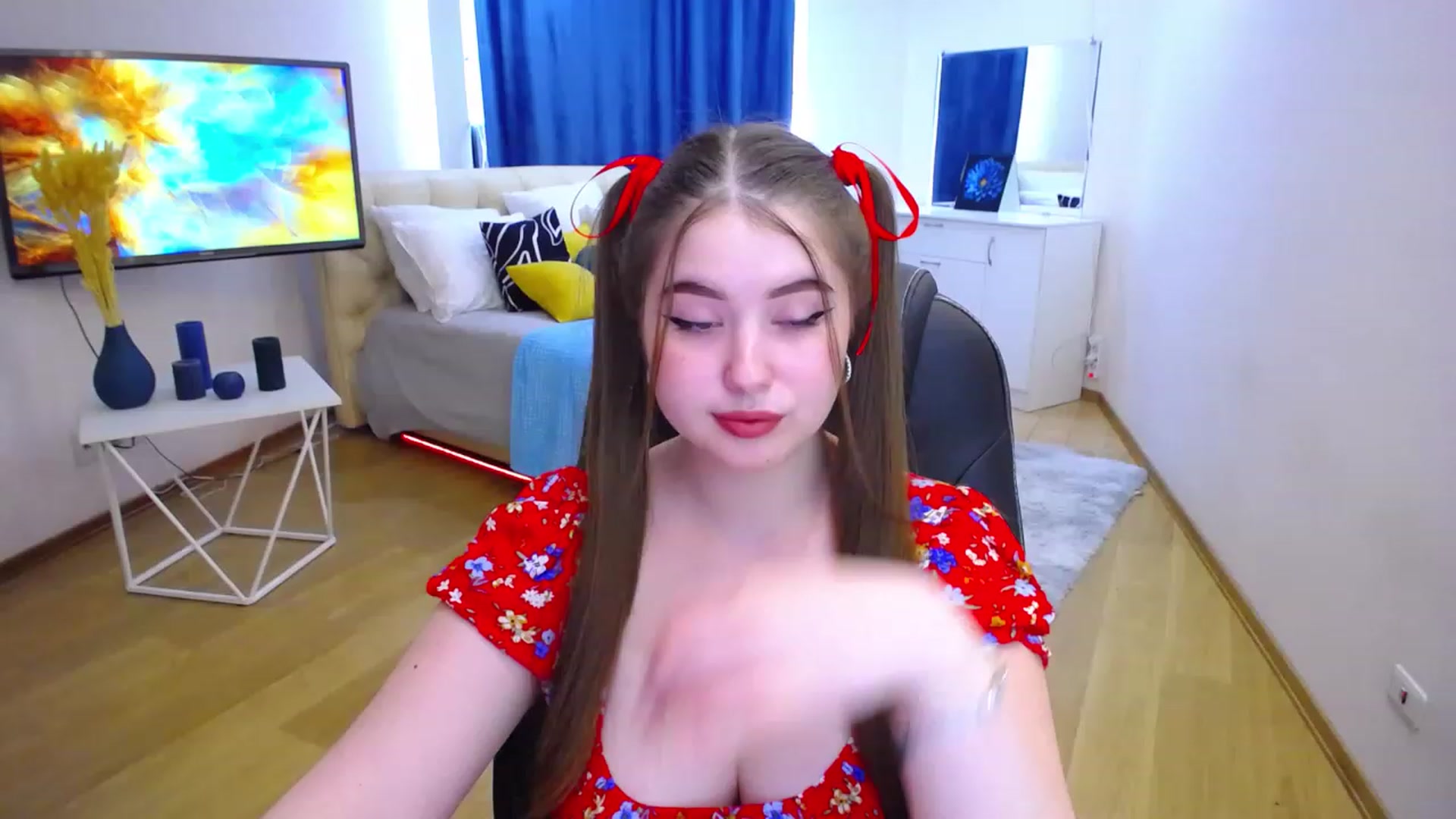Gallery image thumbnail from AdmireMyEyes's myfreecams stream on, 06/15/2023, 12:46 image 10 of 20