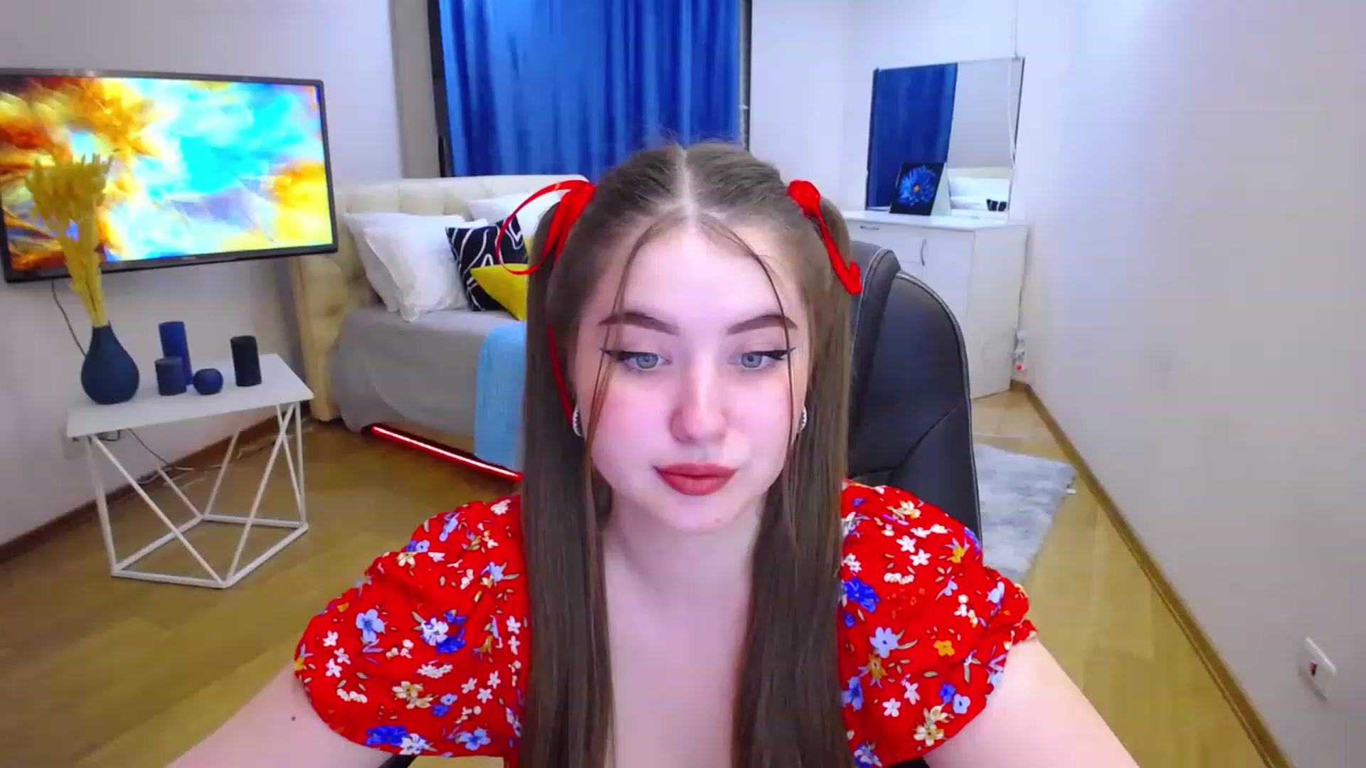 Gallery image thumbnail from AdmireMyEyes's myfreecams stream on, 06/15/2023, 18:00 image 4 of 20