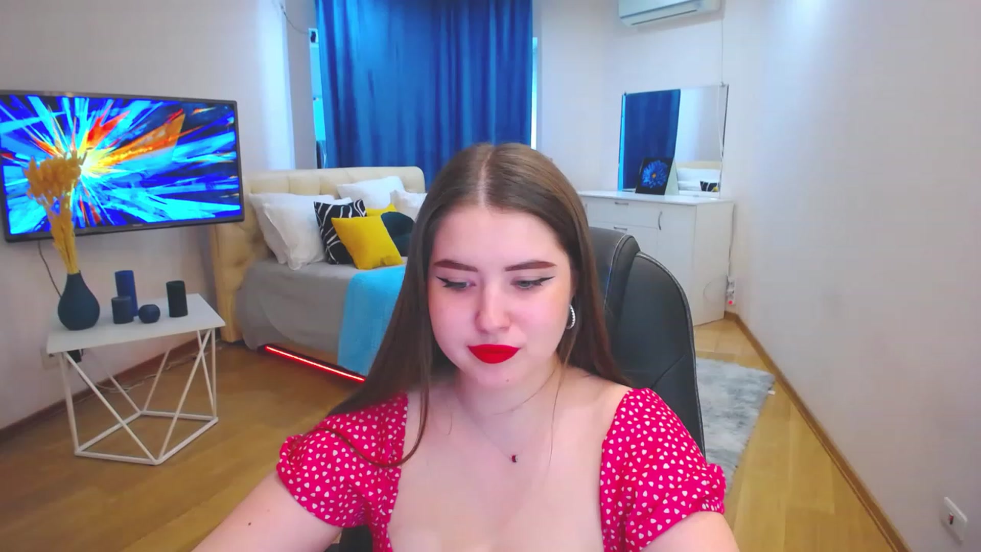 Gallery image thumbnail from AdmireMyEyes's myfreecams stream on, 06/16/2023, 09:47 image 18 of 20