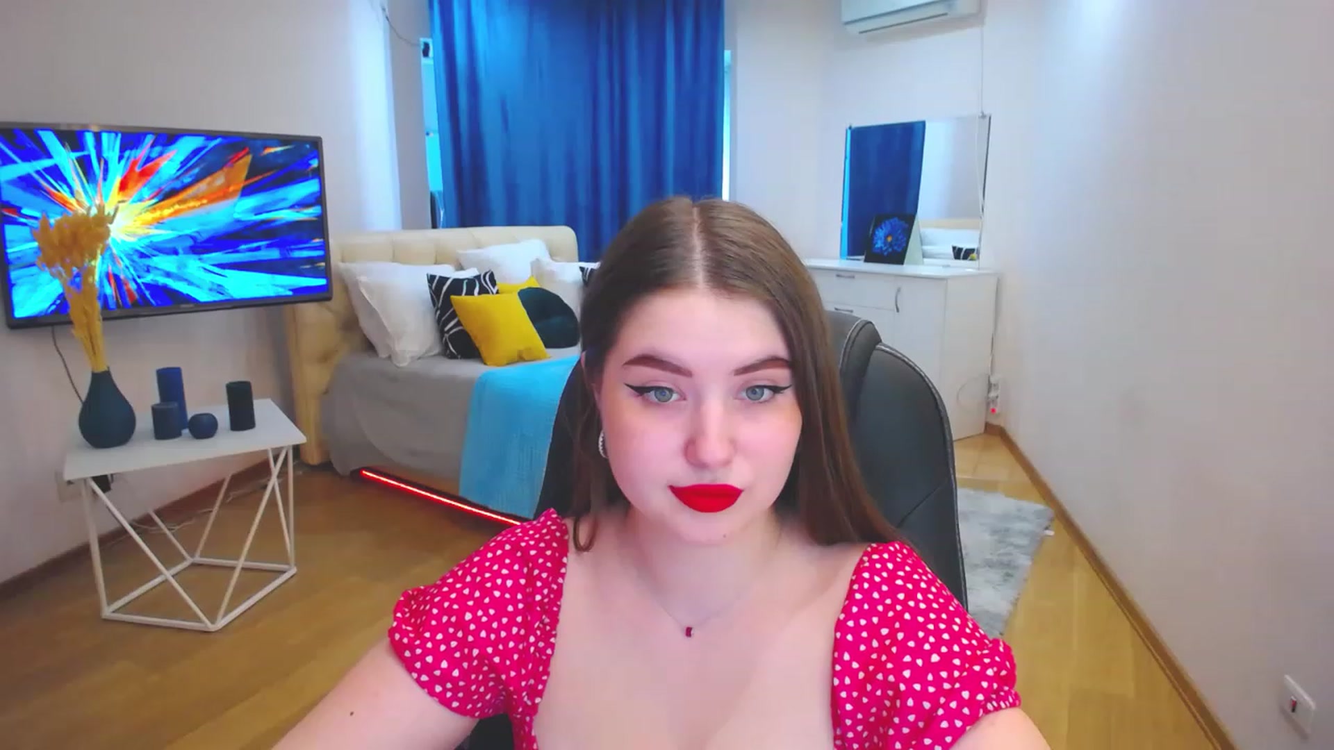 Gallery image thumbnail from AdmireMyEyes's myfreecams stream on, 06/16/2023, 09:47 image 17 of 20