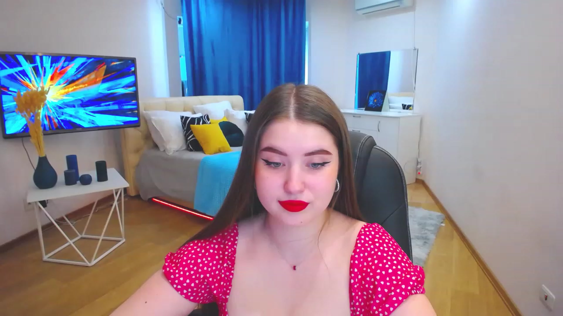 Gallery image thumbnail from AdmireMyEyes's myfreecams stream on, 06/16/2023, 09:47 image 19 of 20