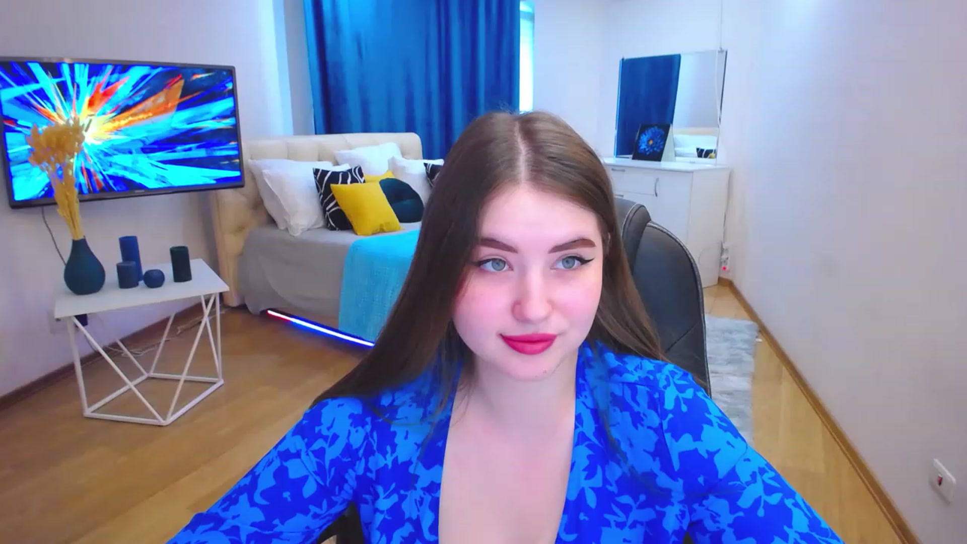 Gallery image thumbnail from AdmireMyEyes's myfreecams stream on, 06/19/2023, 07:47 image 5 of 20